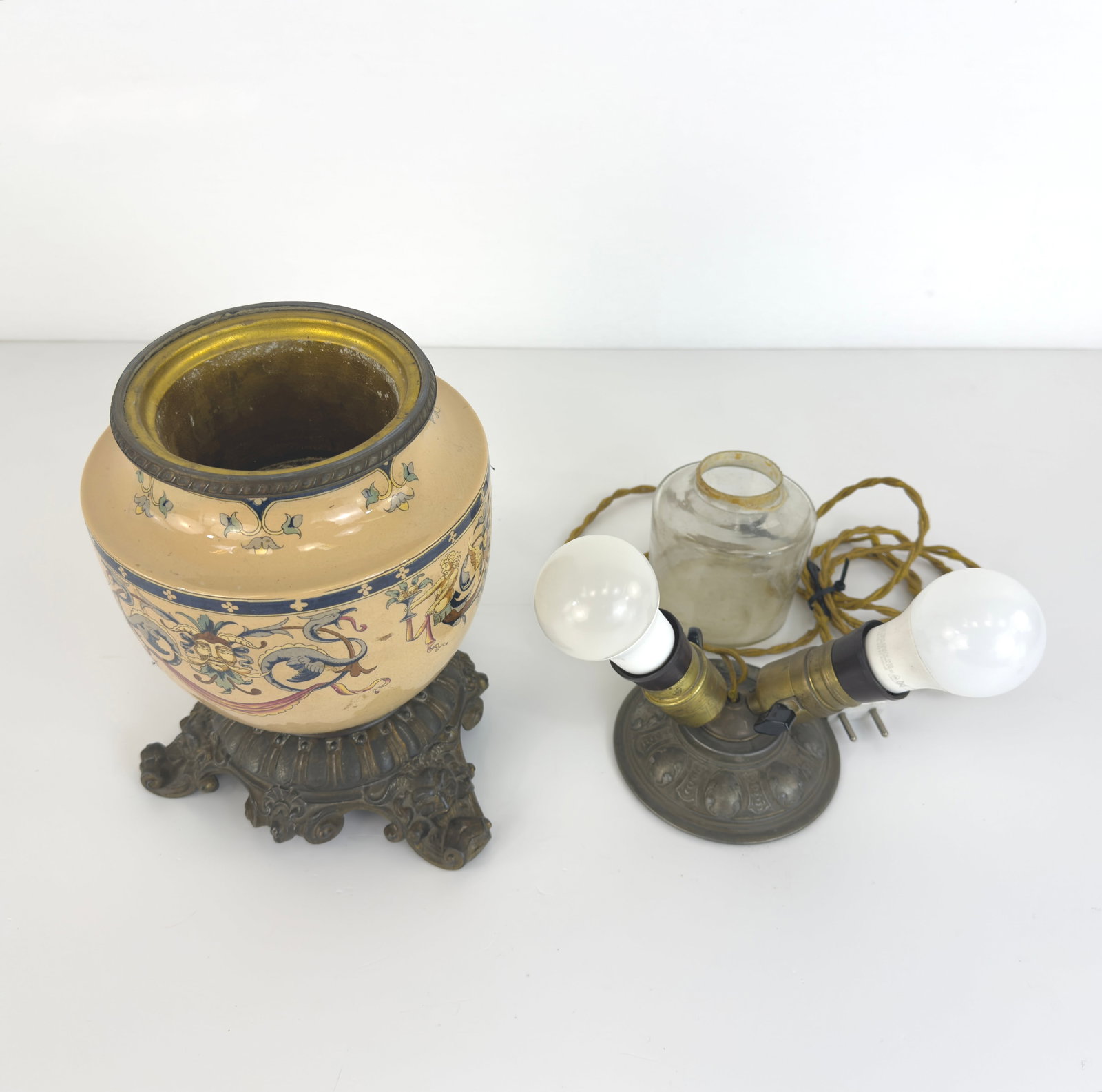 ANTIQUE CERAMIC TABLE LAMP - 6