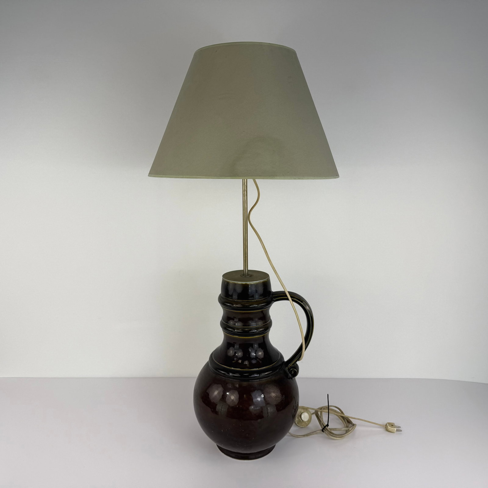 FRENCH CERAMIC TABLE LAMP - 2
