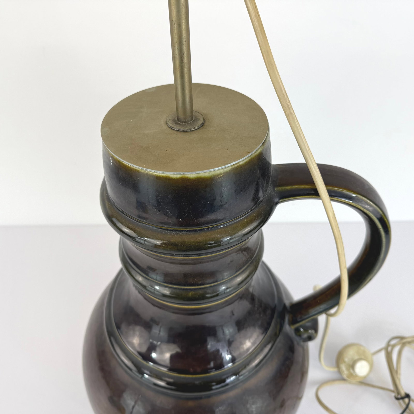 FRENCH CERAMIC TABLE LAMP - 7