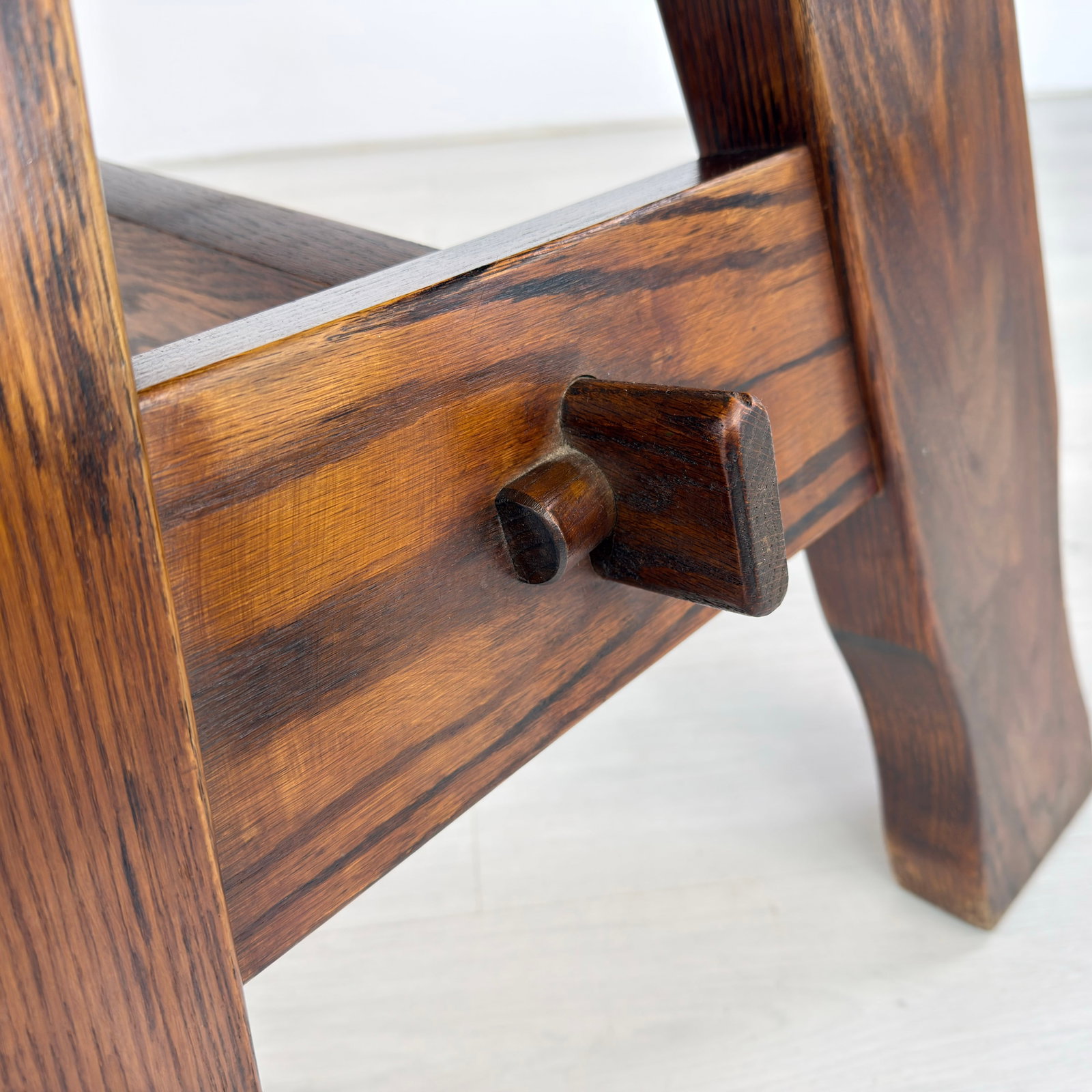 BRUTALIS OAK DINING TABLE - 10