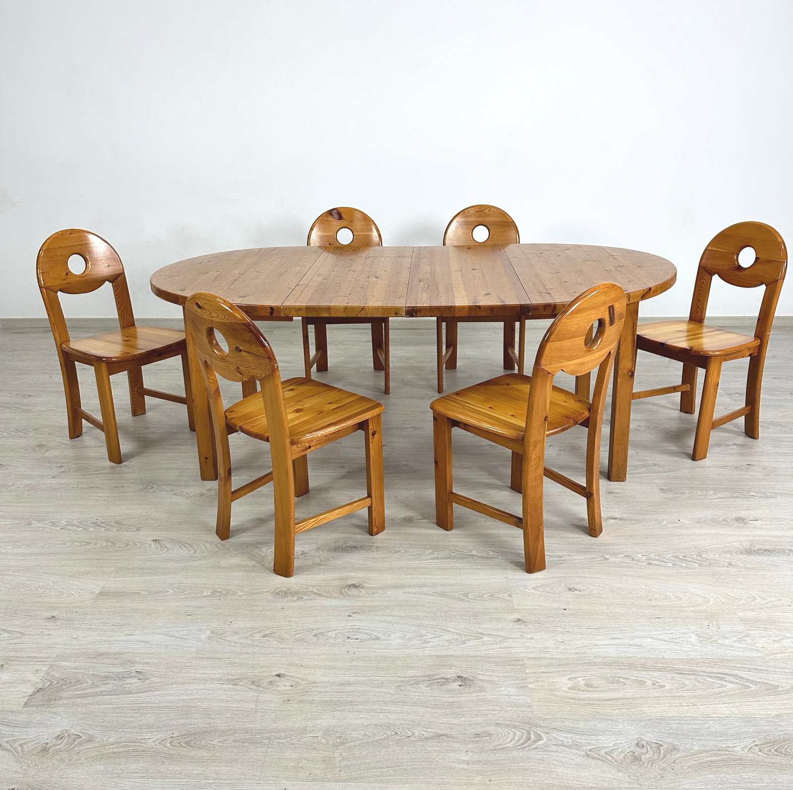 EXTENDABLE DANISH PINE DINING TABLE - 11