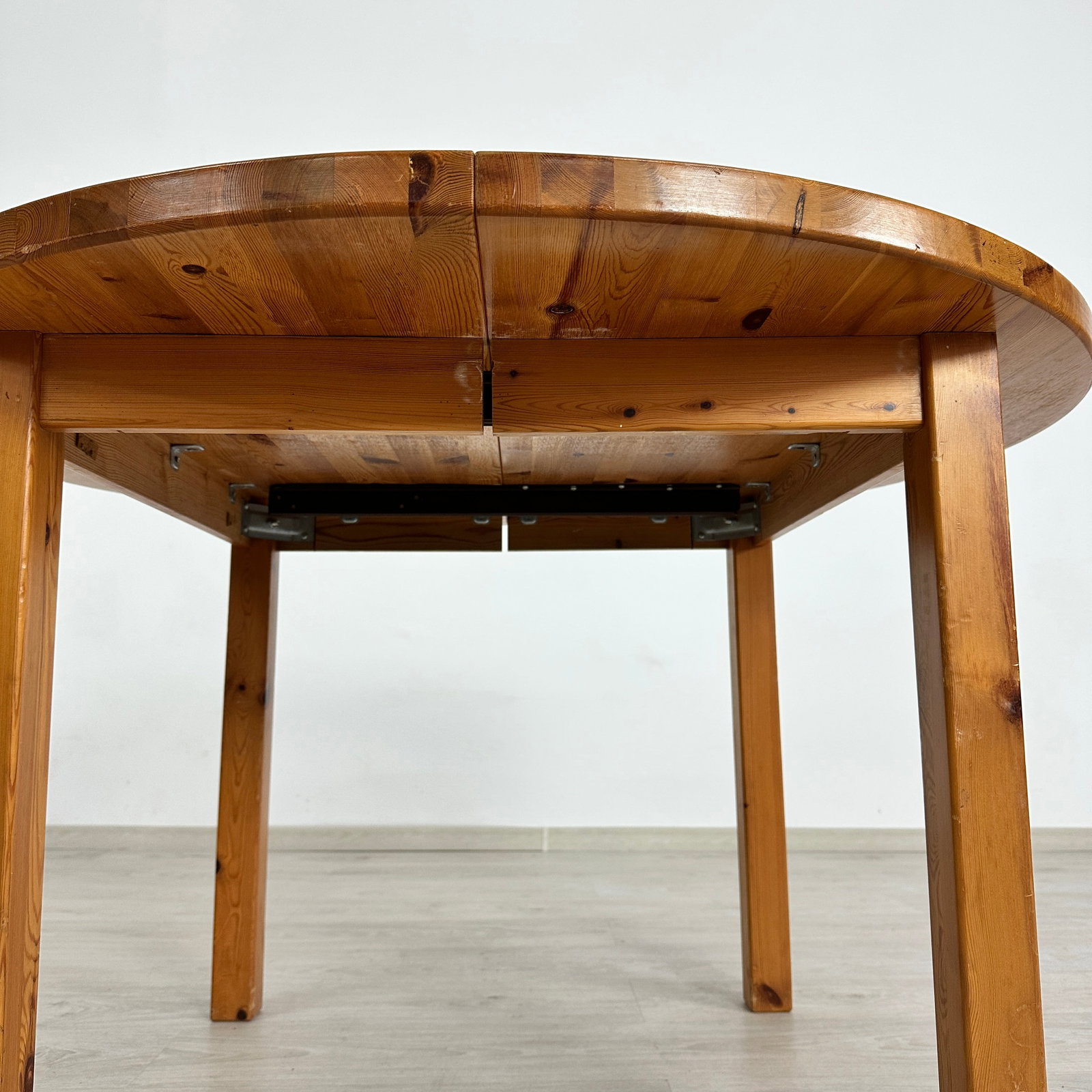 EXTENDABLE DANISH PINE DINING TABLE - 9