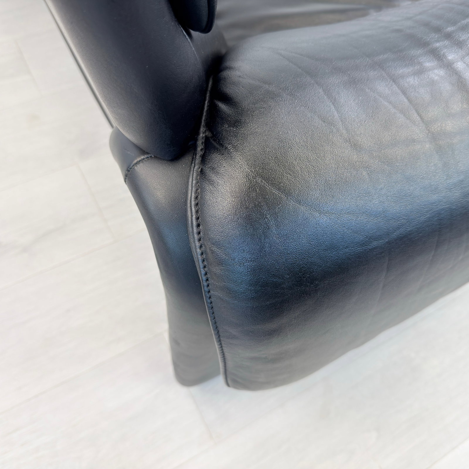 DE SEDE DS 2011 LEATHER SOFA - 10