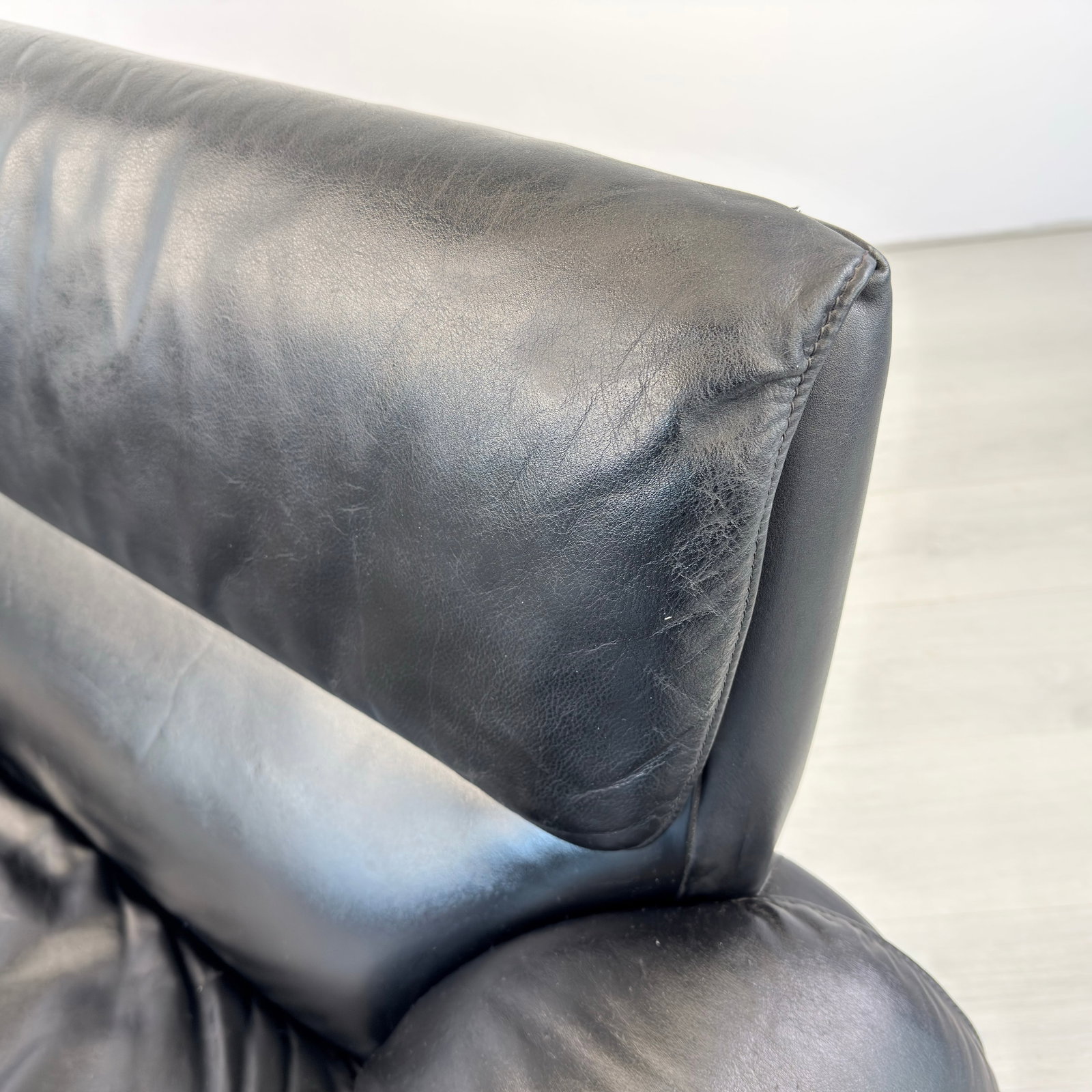 DE SEDE DS 2011 LEATHER SOFA - 8