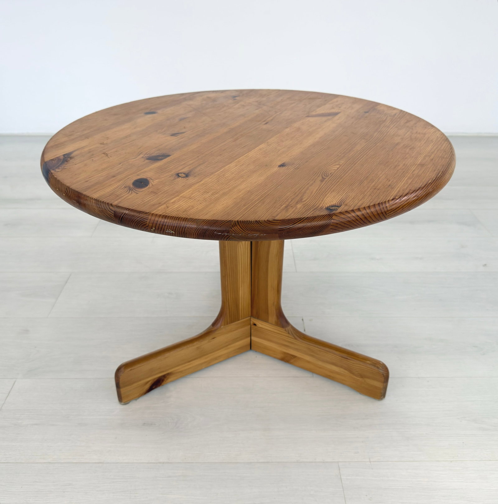 PINE COFFEE TABLE ATTR RAINER DAUMILLER - 2