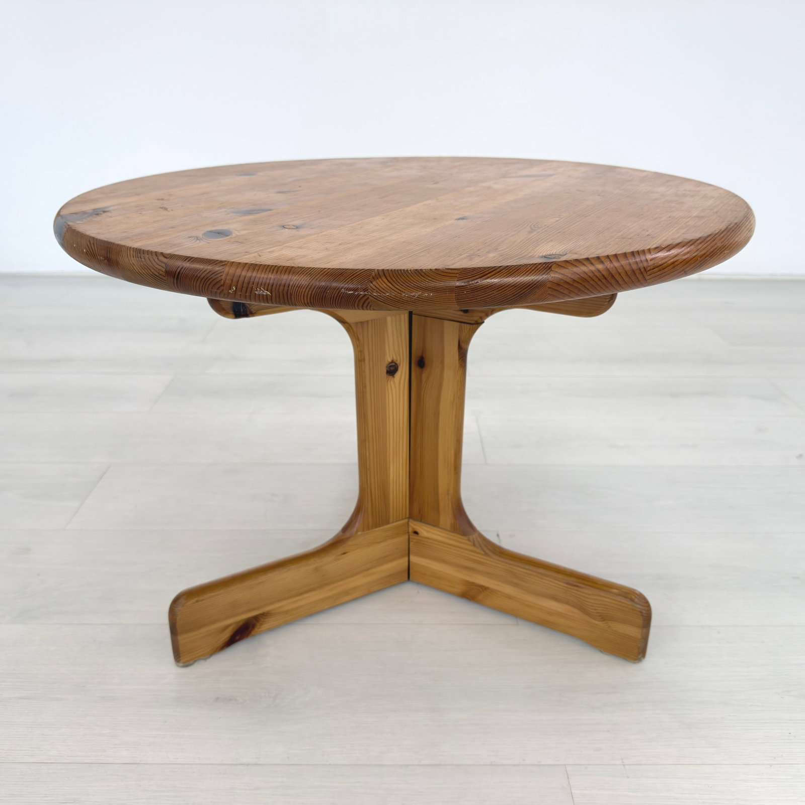 PINE COFFEE TABLE ATTR RAINER DAUMILLER - 3