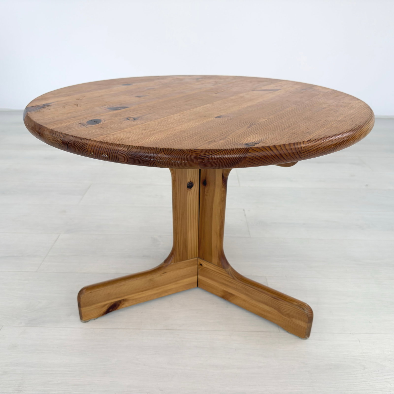 PINE COFFEE TABLE ATTR RAINER DAUMILLER - 6