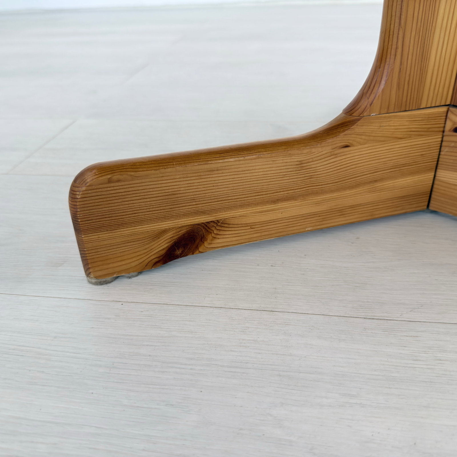 PINE COFFEE TABLE ATTR RAINER DAUMILLER - 8