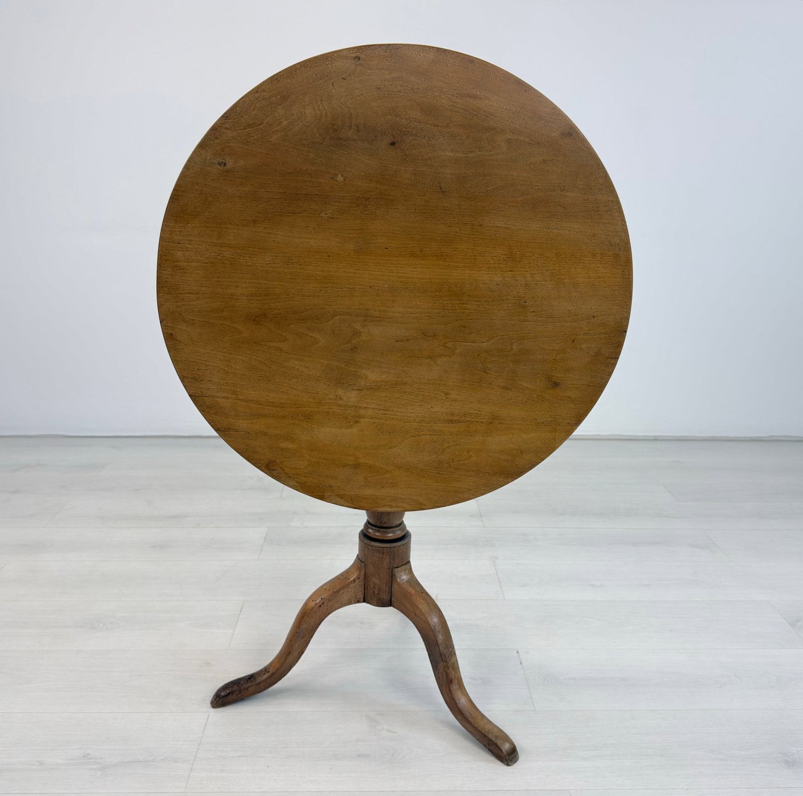 ANTIQUE TILT TOP BREAKFAST TABLE - 3