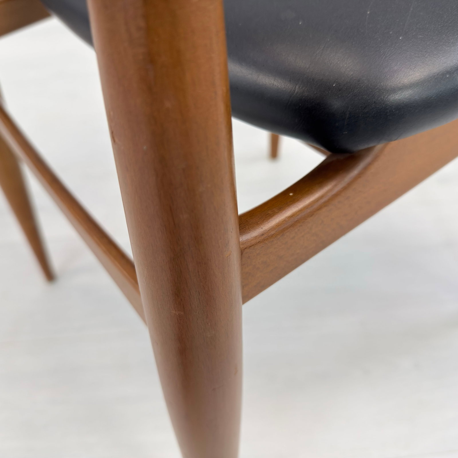 HARRY ØSTERGAARD DINING CHAIRS, A PAIR - 8