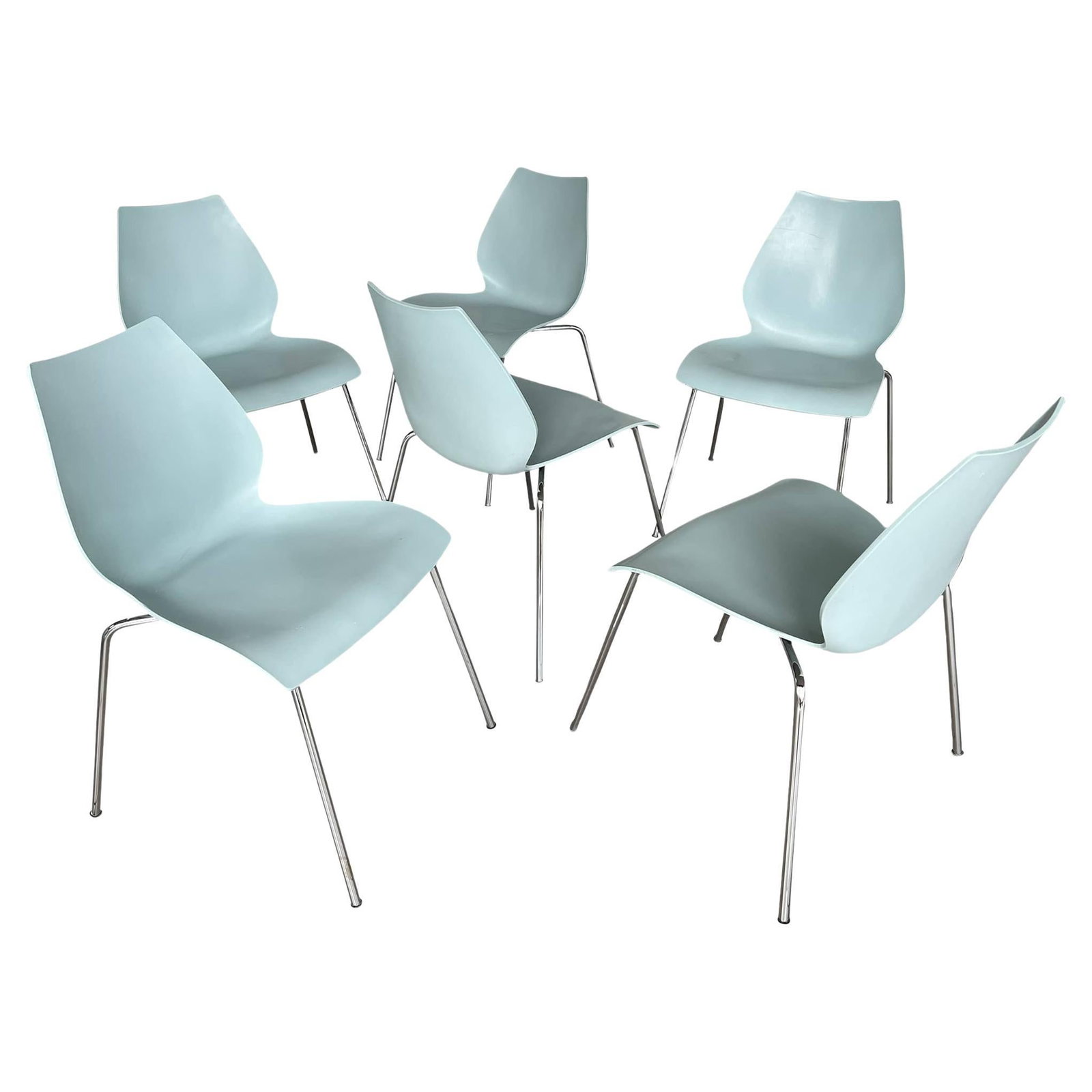 (6) VICO MAGISTRETTI DINING CHAIRS: Dimensions: H 30.2” x W 18” x D 16.4” x SH 19.5”. Original set of 6 Italian Maui Matte Pale blue side dining chairs, designed by Vico Magistretti for Kartell in 1980s. The chai