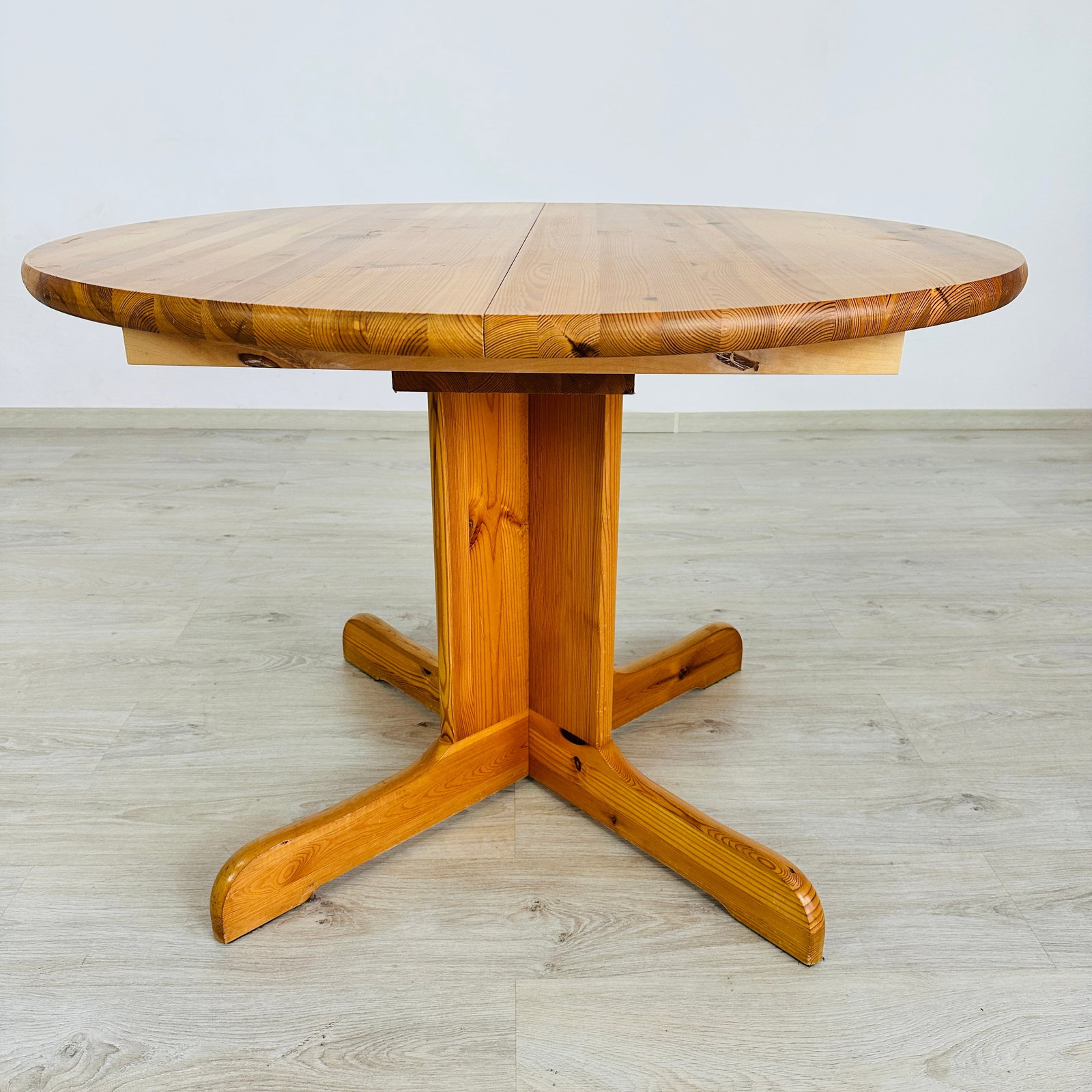 RAINER DAUMILLER EXTENDABLE DINING TABLE - 3