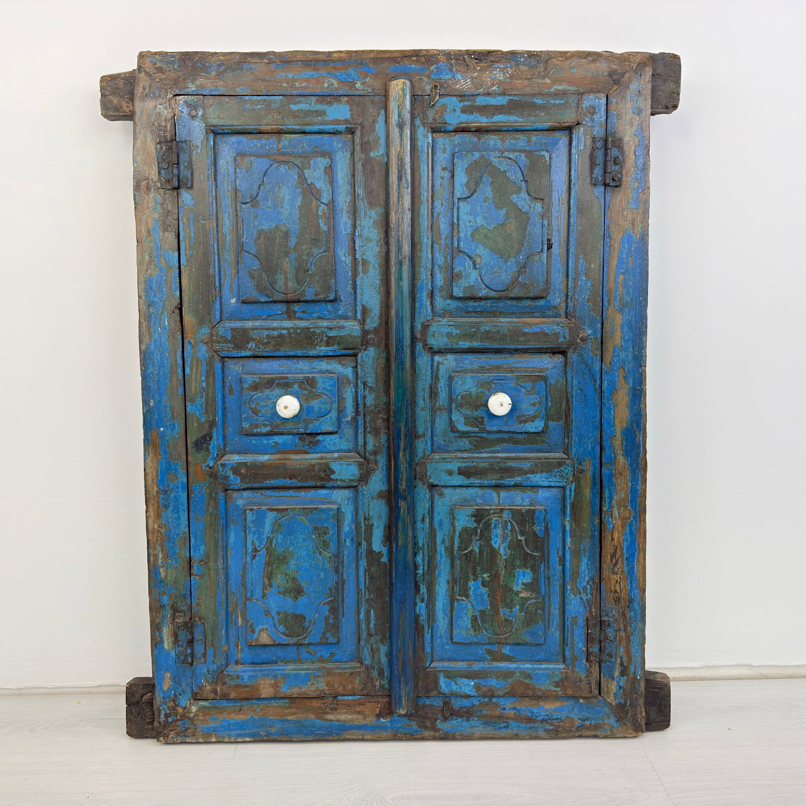 ANTIQUE WINDOW FRAME MIRROR - 3