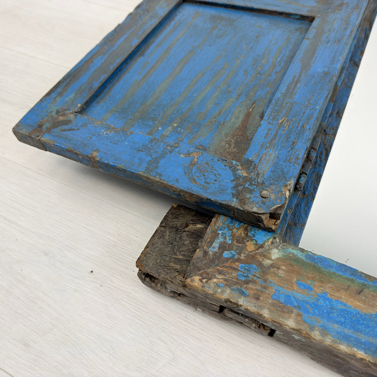 ANTIQUE WINDOW FRAME MIRROR - 8