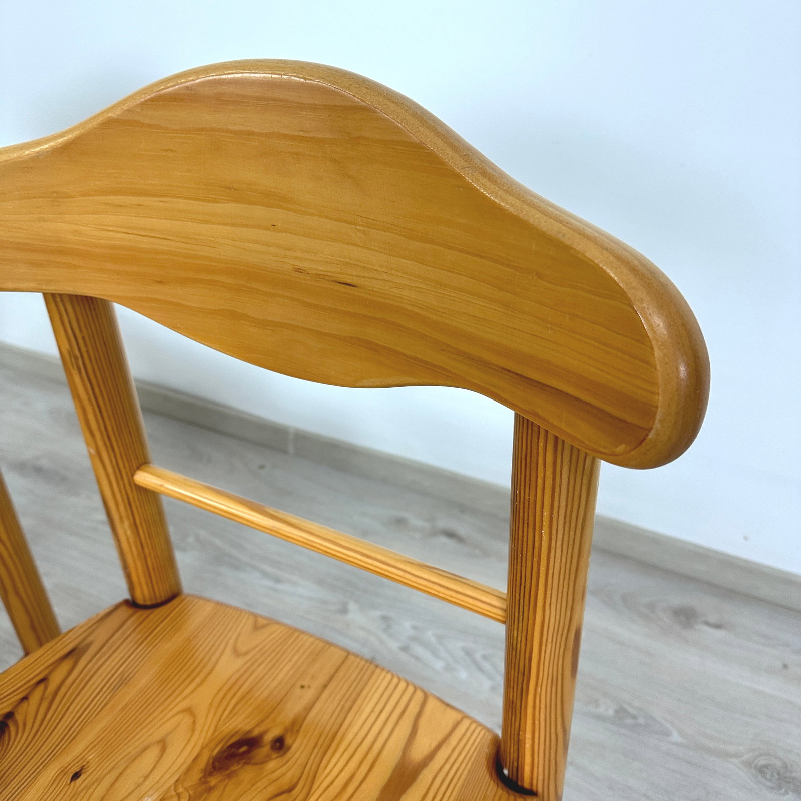(4) RAINED DAUMILLER PINE DINING CHAIRS - 7