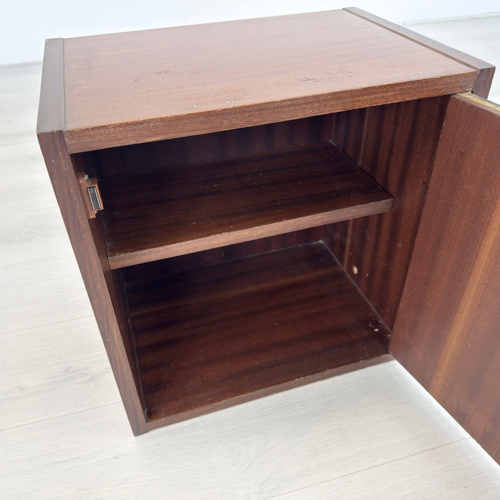 ITALIAN SHELVING UNIT 1960s - 10