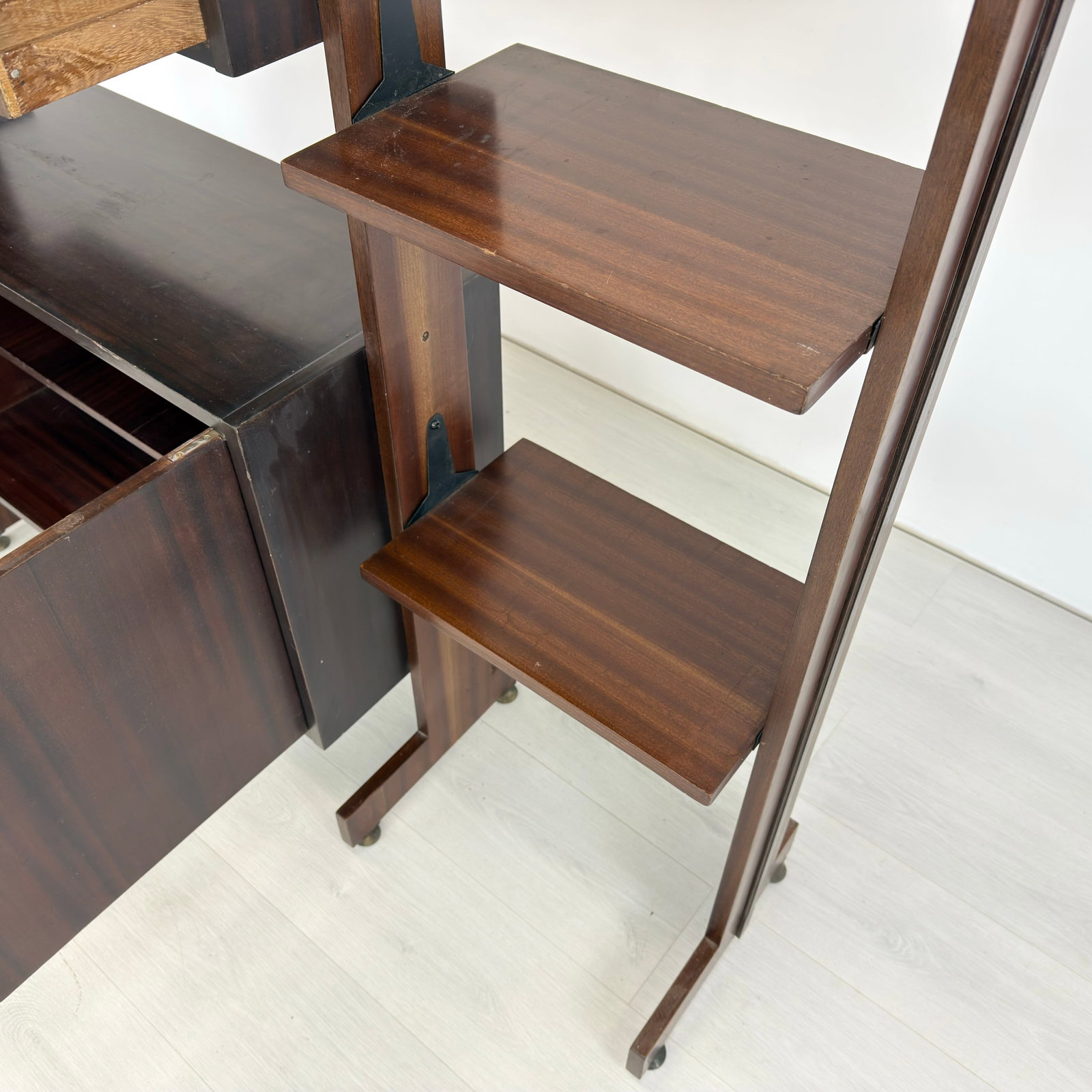 ITALIAN SHELVING UNIT 1960s - 13