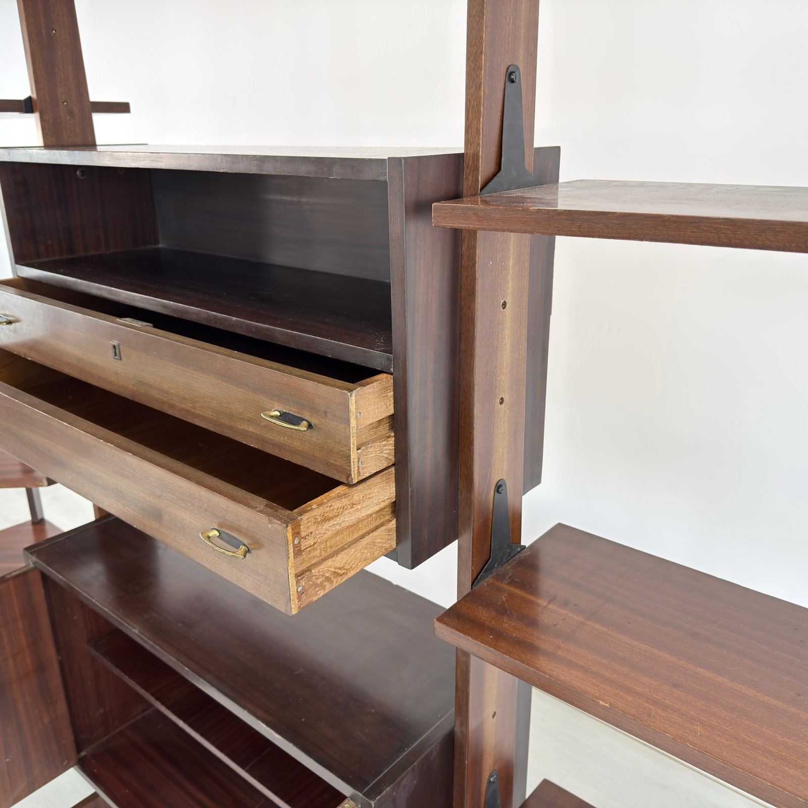ITALIAN SHELVING UNIT 1960s - 15