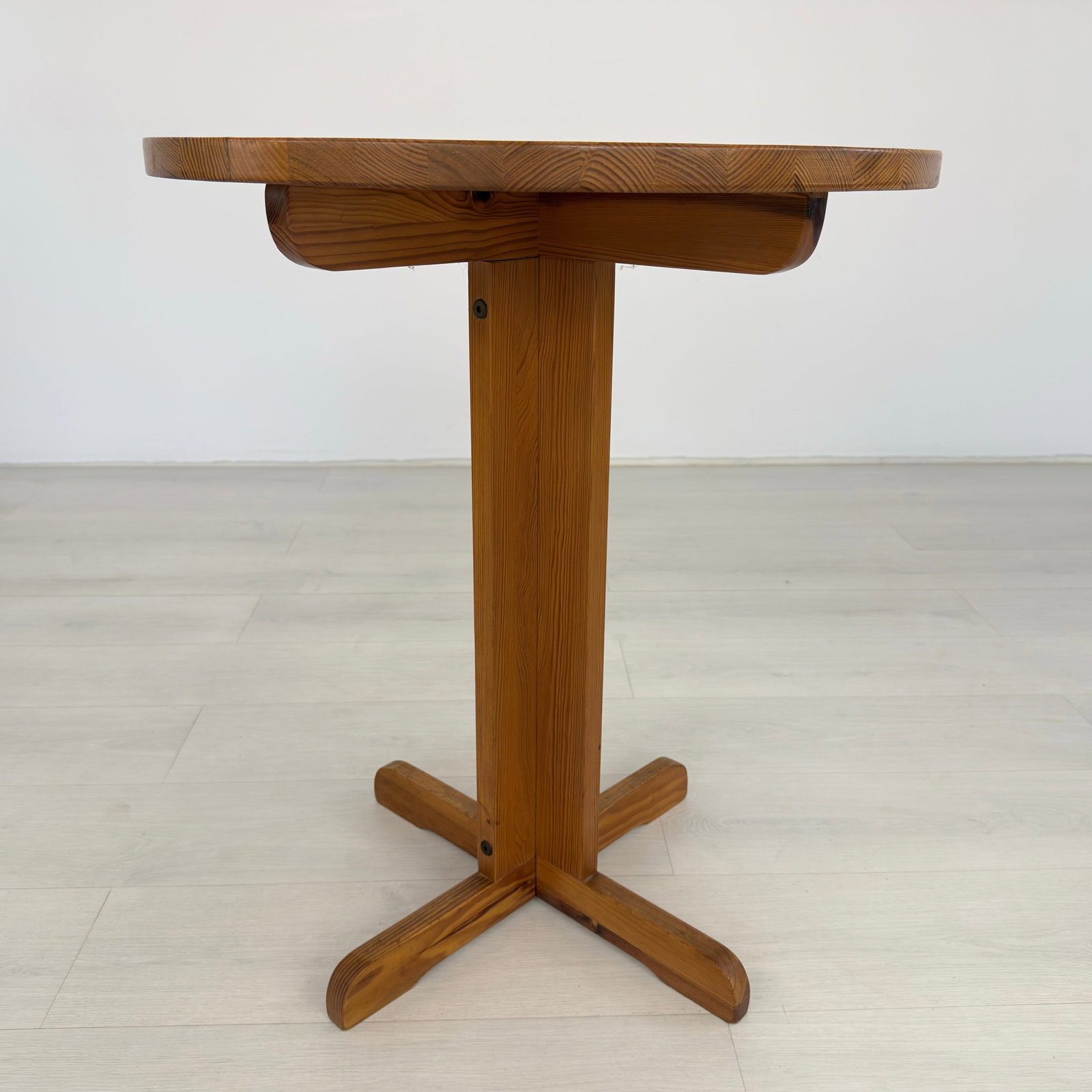 SCANDINAVIAN PINE BREAKFAST TABLE - 2