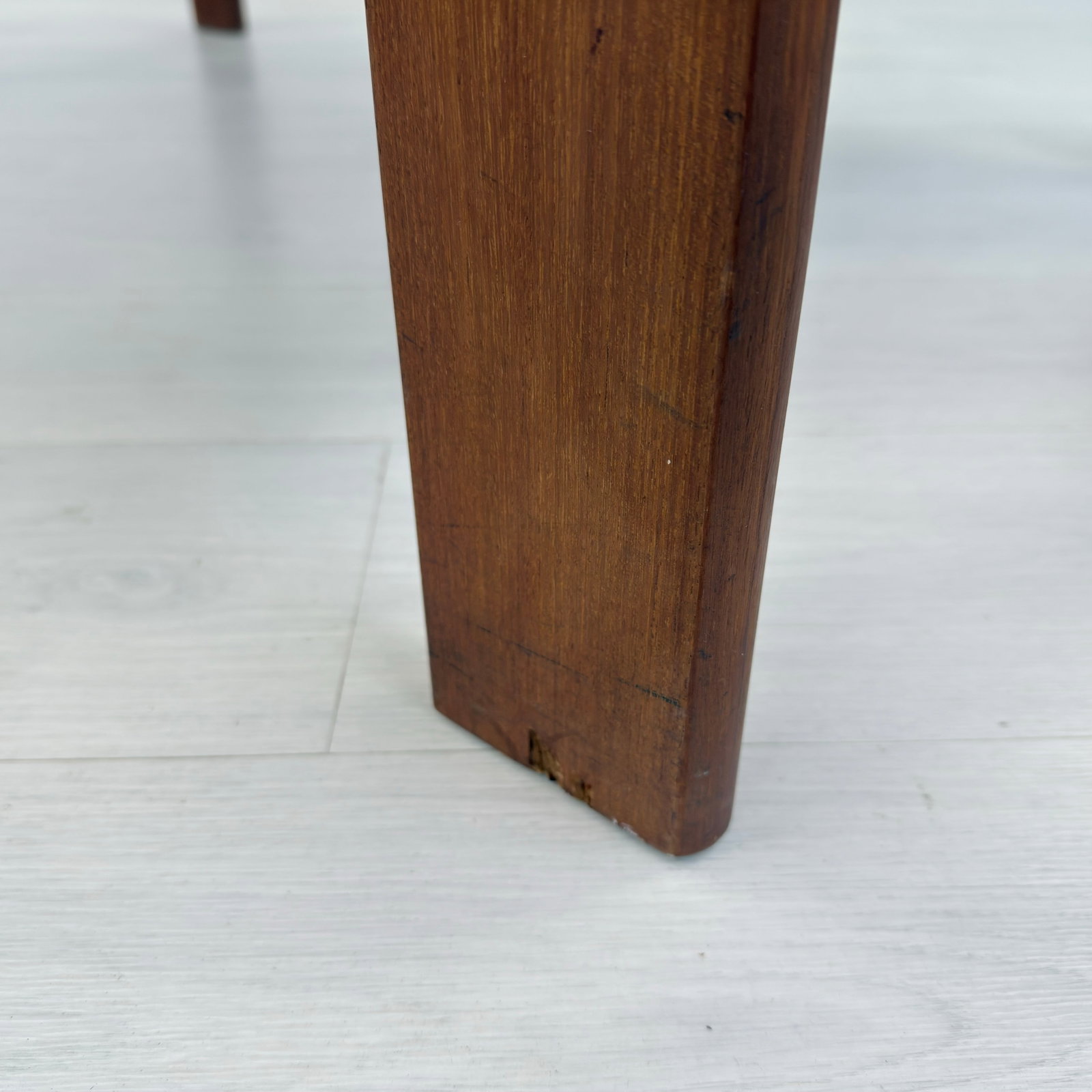 DANISH KOMFORT COFFEE TABLE - 12