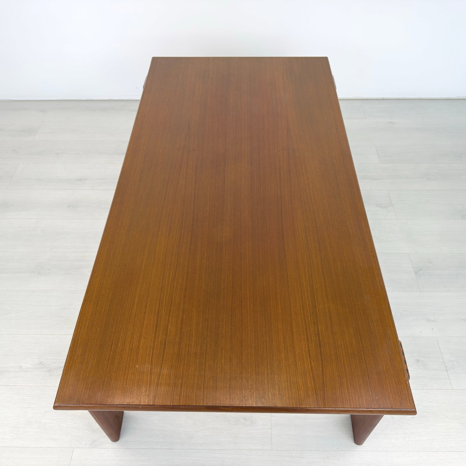 DANISH KOMFORT COFFEE TABLE - 7