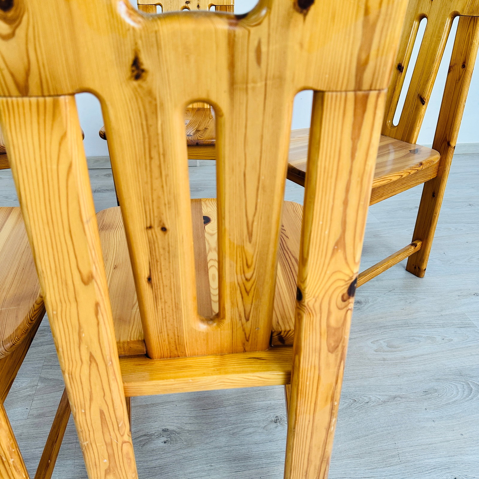 (6) EFFEZETA PINE DINING CHAIRS - 10