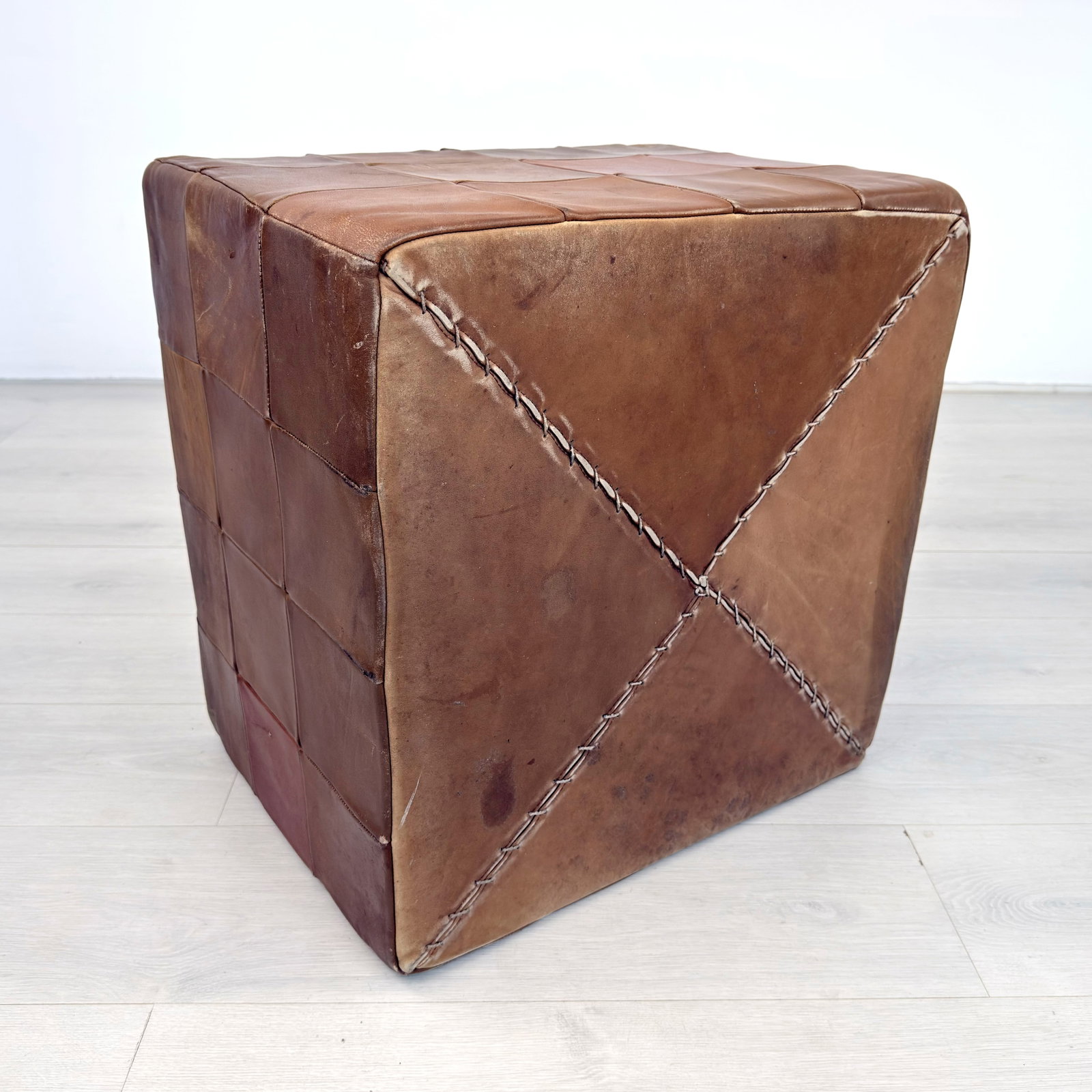 DE SEDE LEATHER POUF - 10
