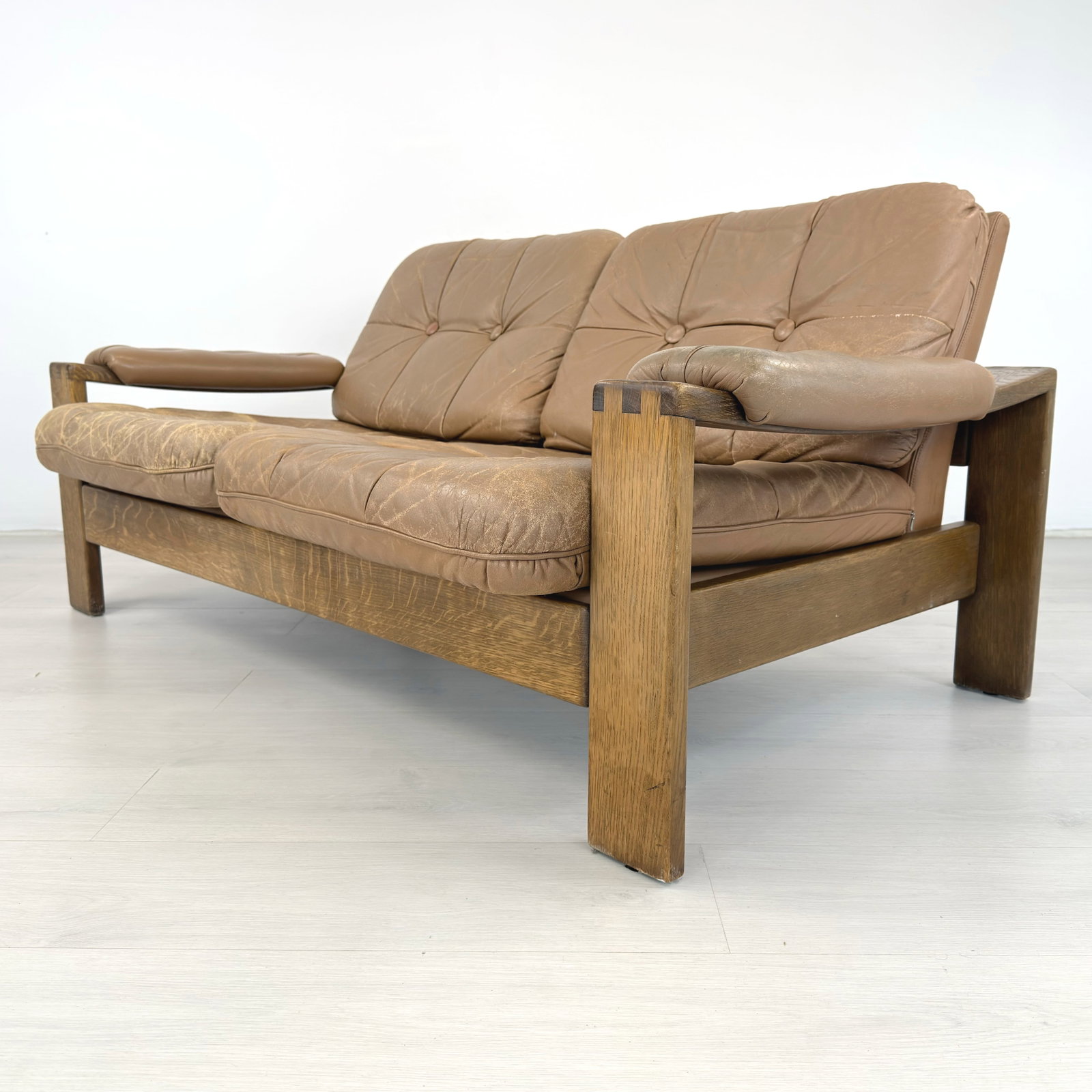 CARL STRAUB LEATHER SOFA - 3