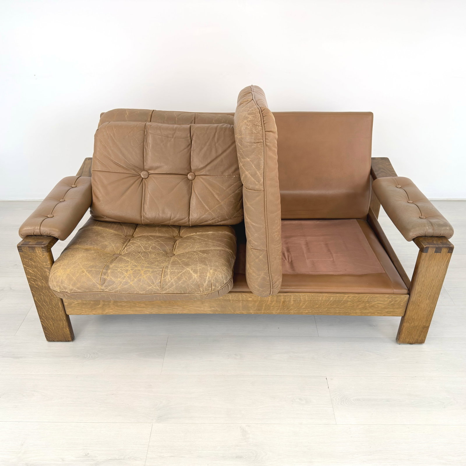 CARL STRAUB LEATHER SOFA - 7