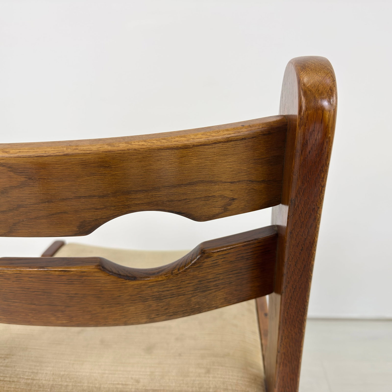 (4) BRUTALIST RAZOR BLADE DINING CHAIRS - 10