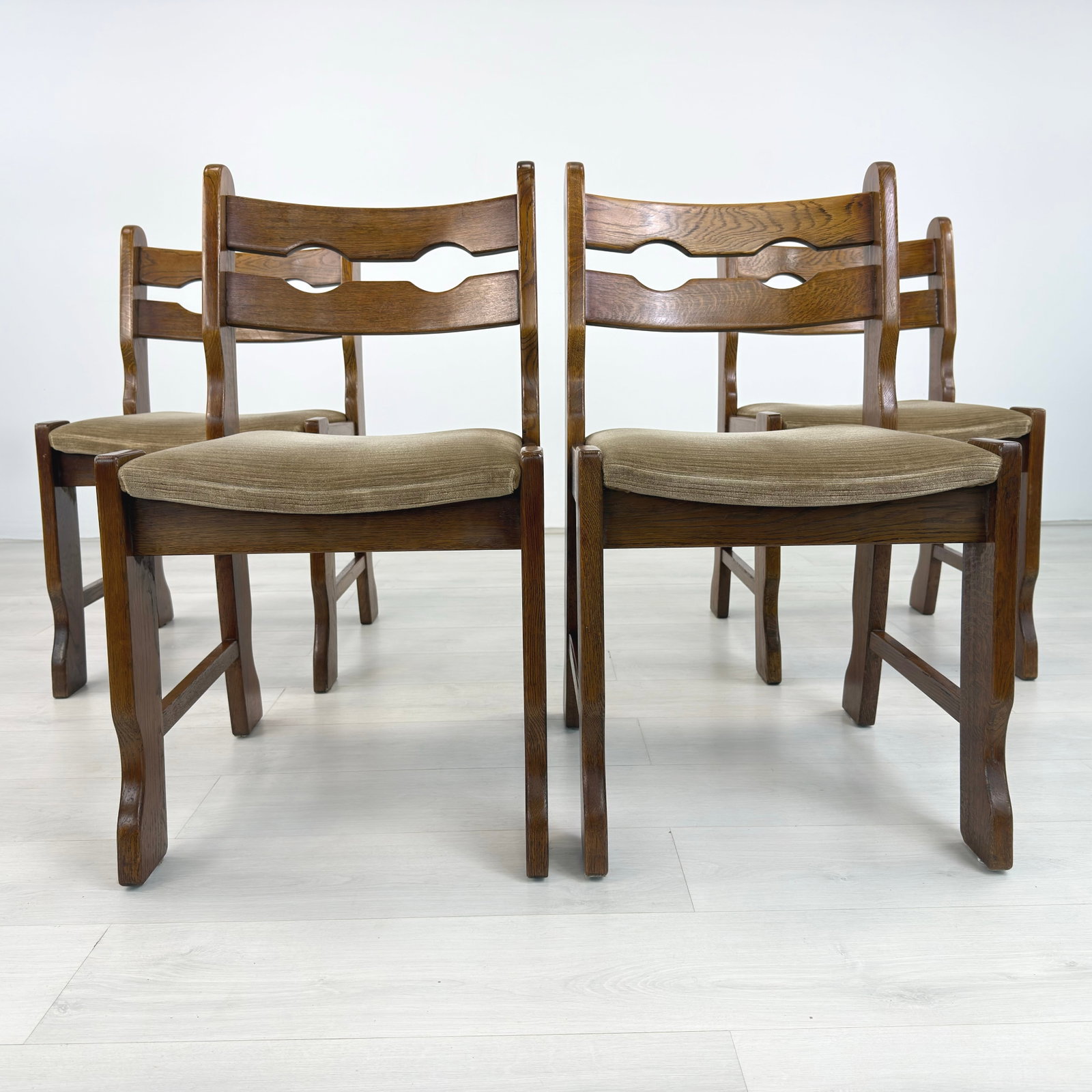 (4) BRUTALIST RAZOR BLADE DINING CHAIRS - 3