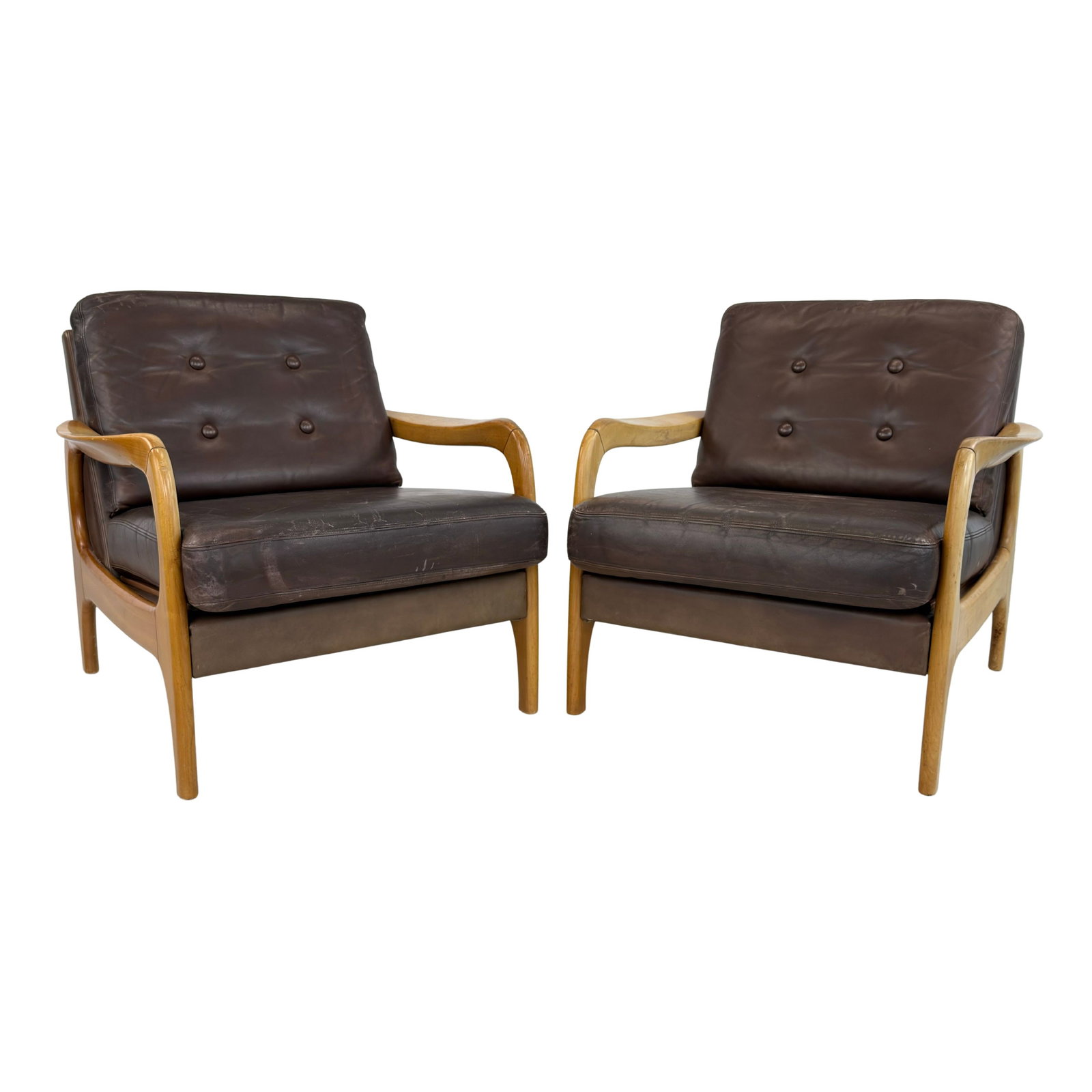 DANISH LEATHER ARMCHAIRS BY HOLSTEBRO, A PAIR: Dimensions: H 31.5” x W 30.7” x D 35” x SH 18”. Pair of Vintage Danish lounge armchairs by Holstebro in original brown leather with loose padded cushions.