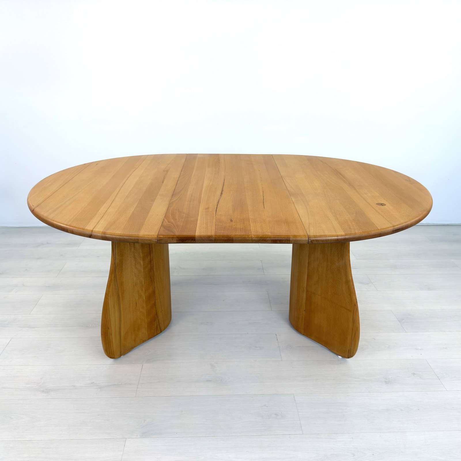 DUTCH EXTENDABLE DINING TABLE - 8