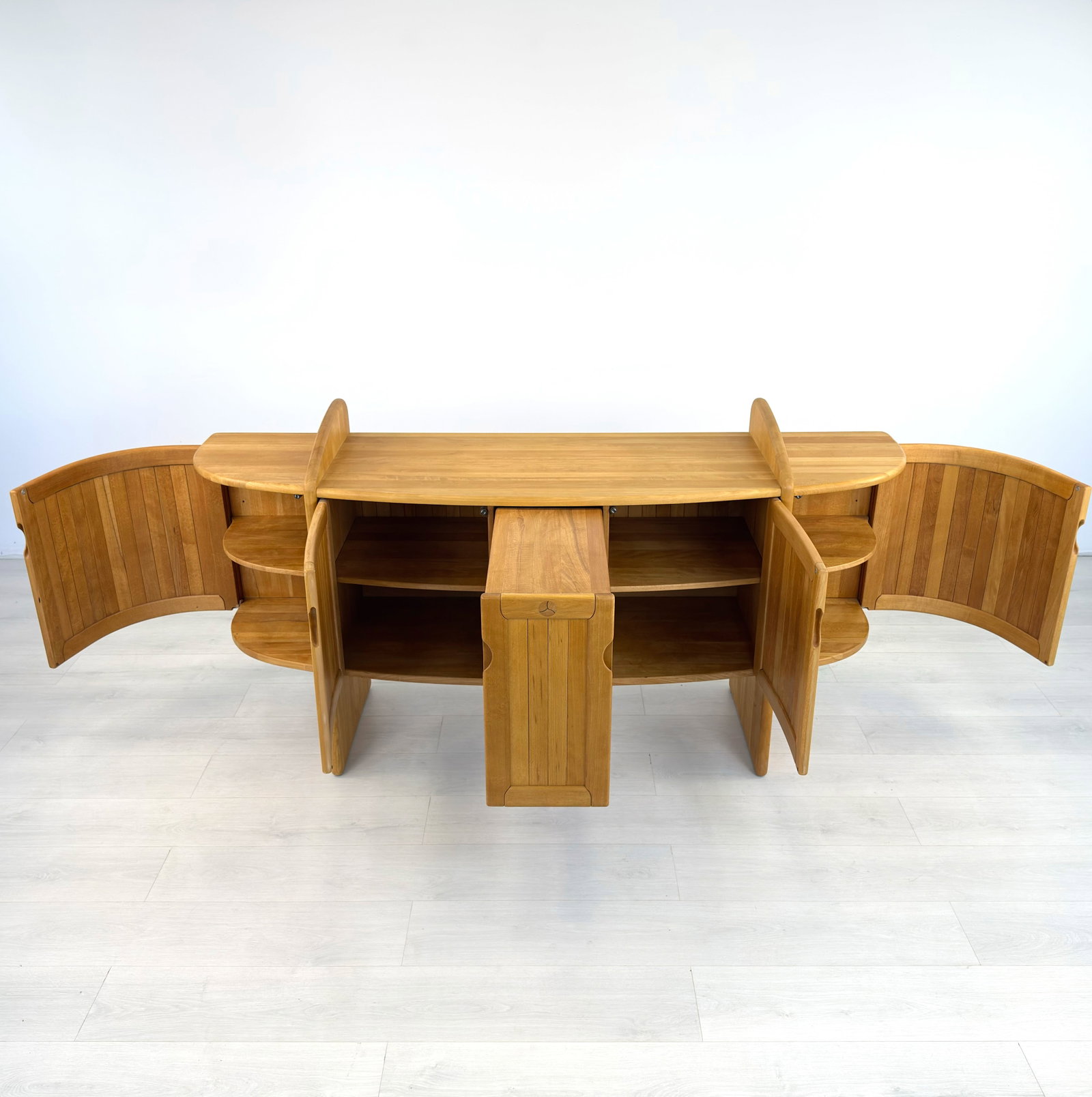 DUTCH CURVED SIDEBOARD - 7
