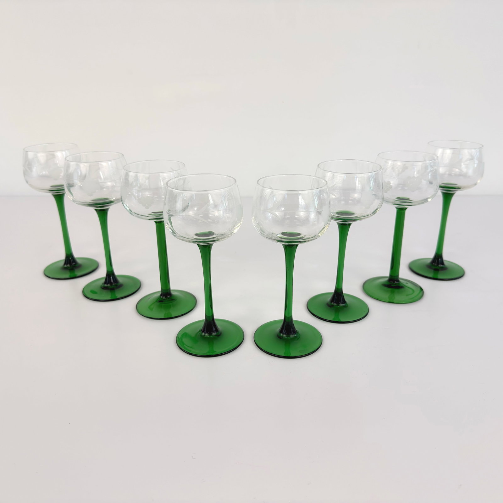 (8) LUMINARC WINE GLASSES - 3