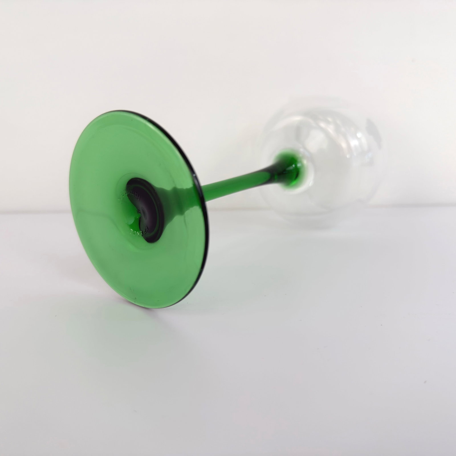 (8) LUMINARC WINE GLASSES - 9