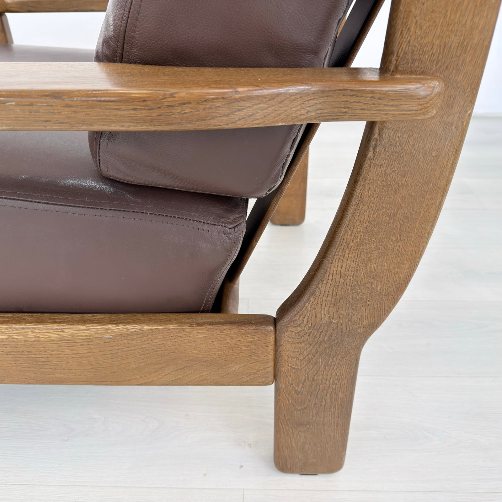 BRUTALIST LEATHER ARMCHAIRS, A PAIR - 12