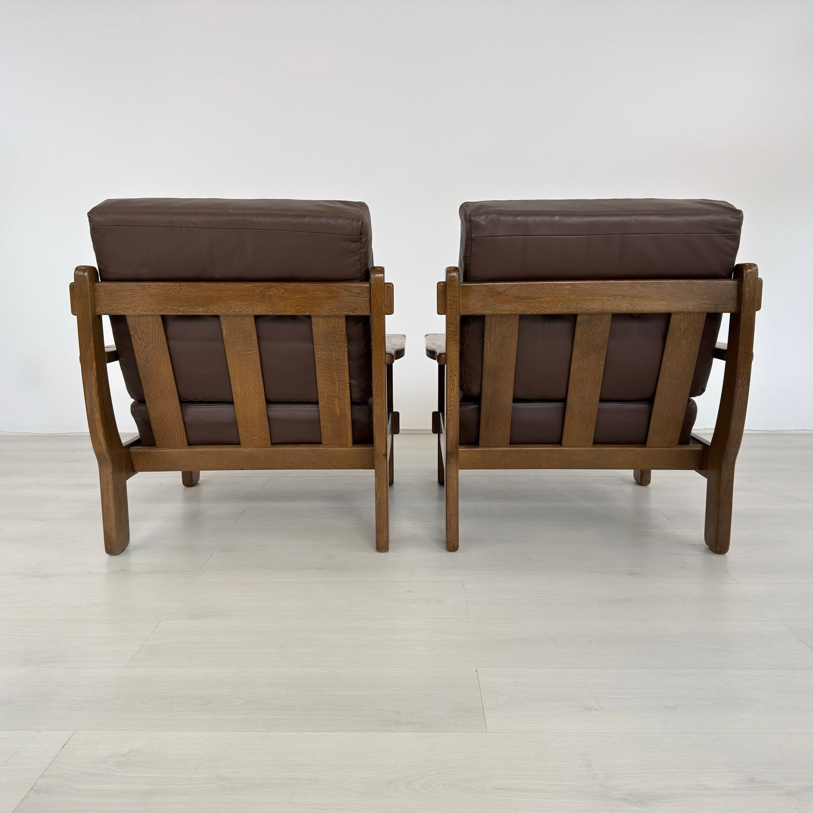 BRUTALIST LEATHER ARMCHAIRS, A PAIR - 7