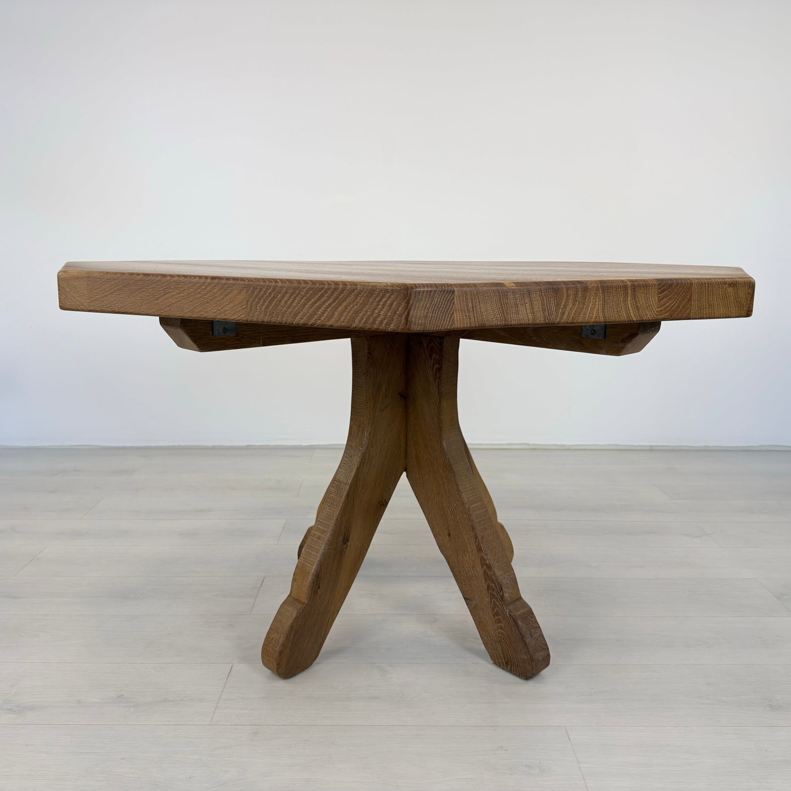 BRUTALIST DE PUYDT OAK DINING TABLE - 3