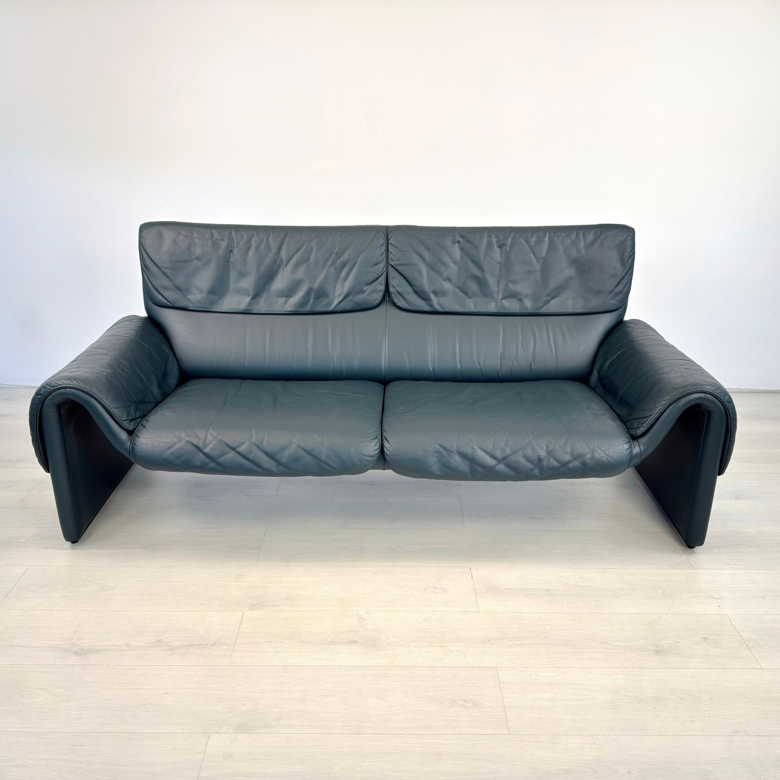 DE SEDE DS 2011 LEATHER SOFA - 3