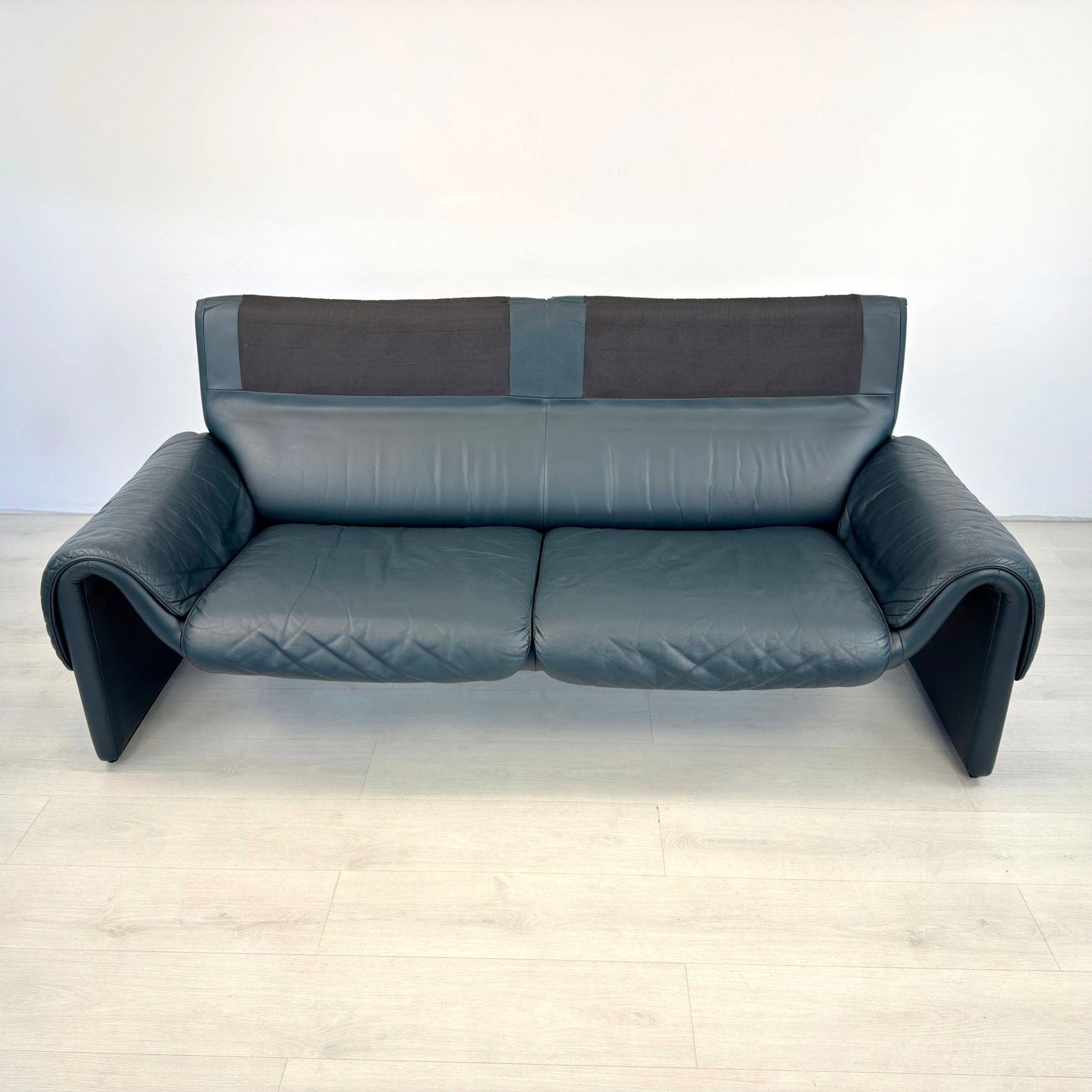 DE SEDE DS 2011 LEATHER SOFA - 5