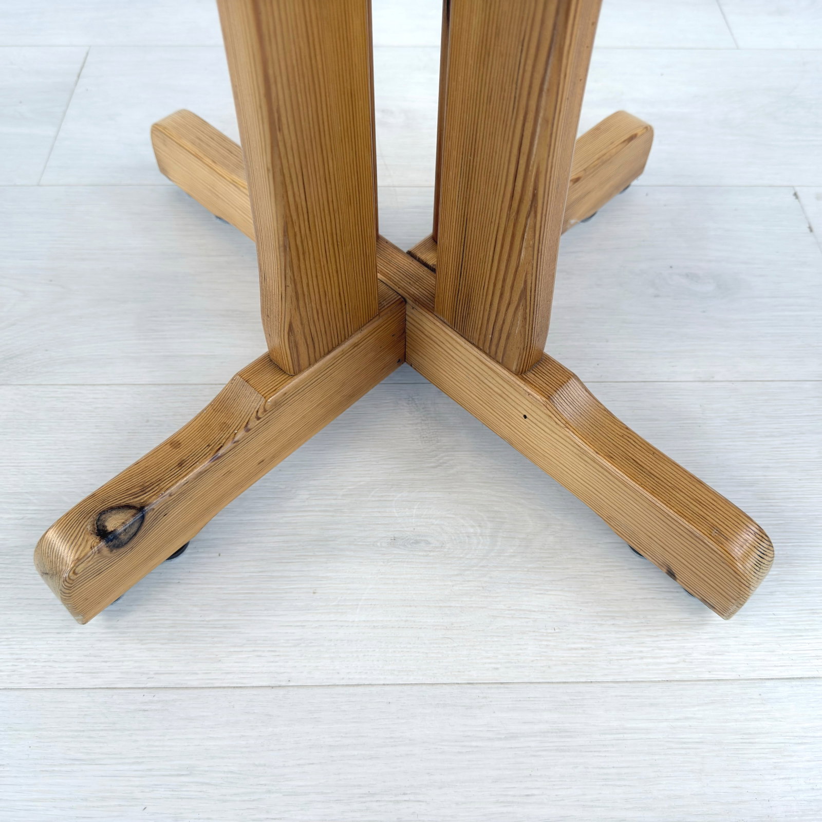RAINER DAUMILLER COFFEE TABLE - 6