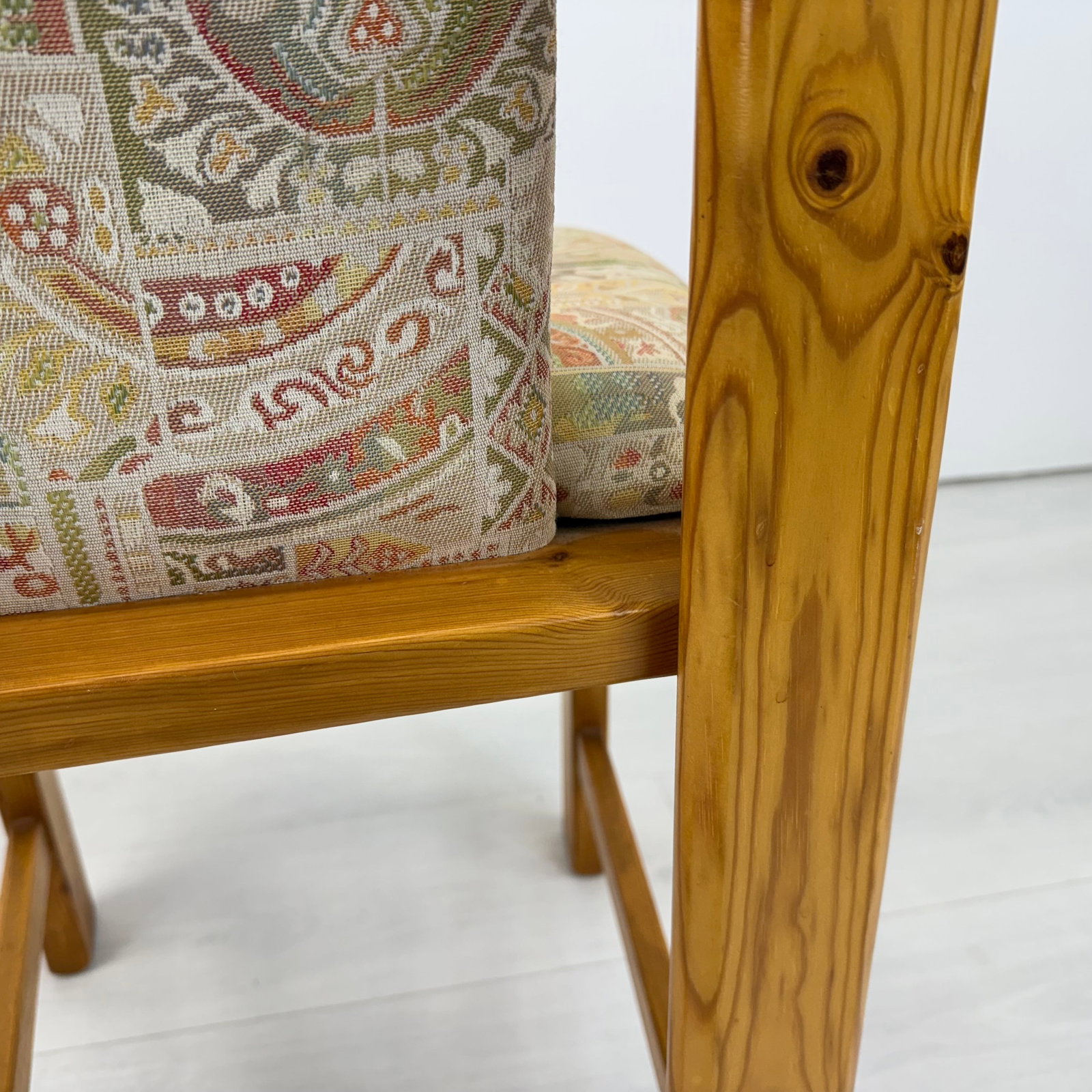 (7) SCANDINAVIAN PINE DINING CHAIRS - 10