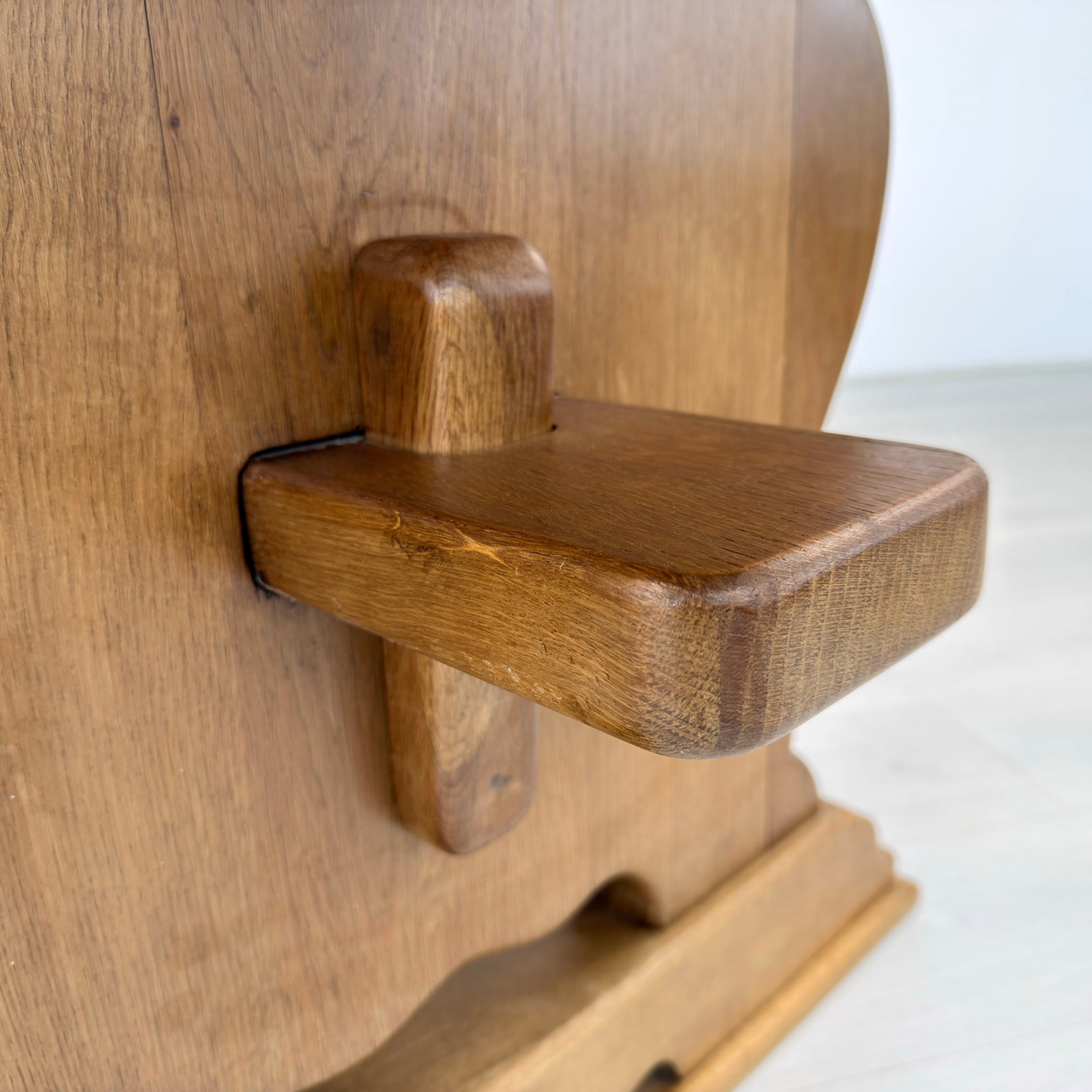 KJAERNULF FARMHOUSE DINING TABLE - 6