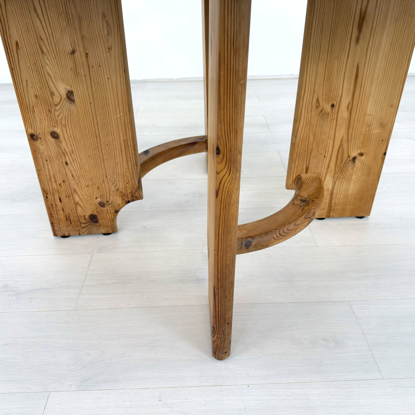 RAINER DAUMILLER EXTENDABLE DINING TABLE - 13