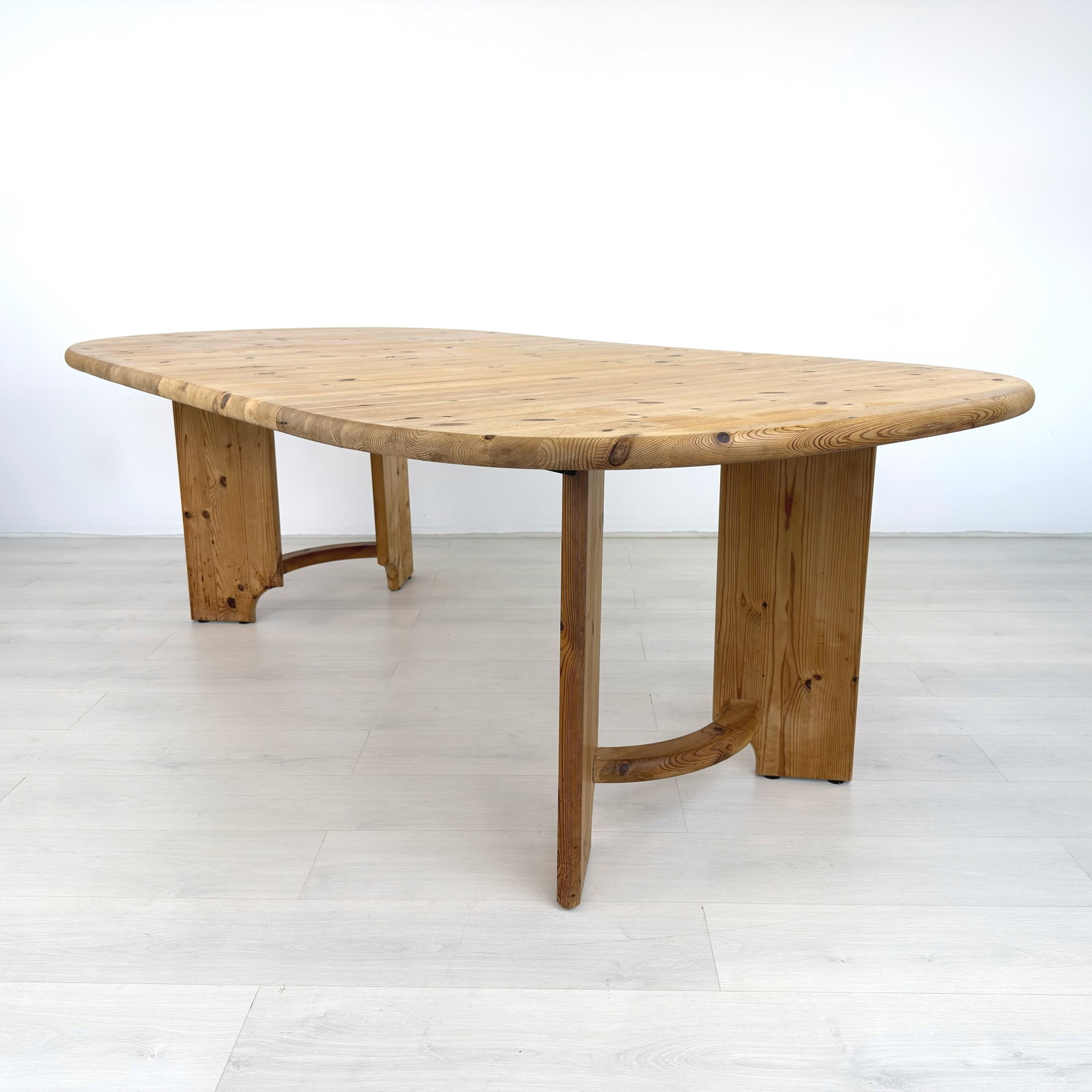 RAINER DAUMILLER EXTENDABLE DINING TABLE - 7