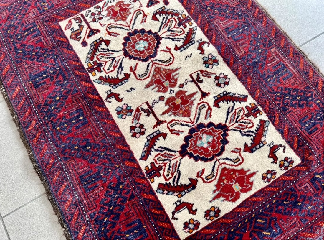 VINTAGE AFGHAN WOOL RUG - 3