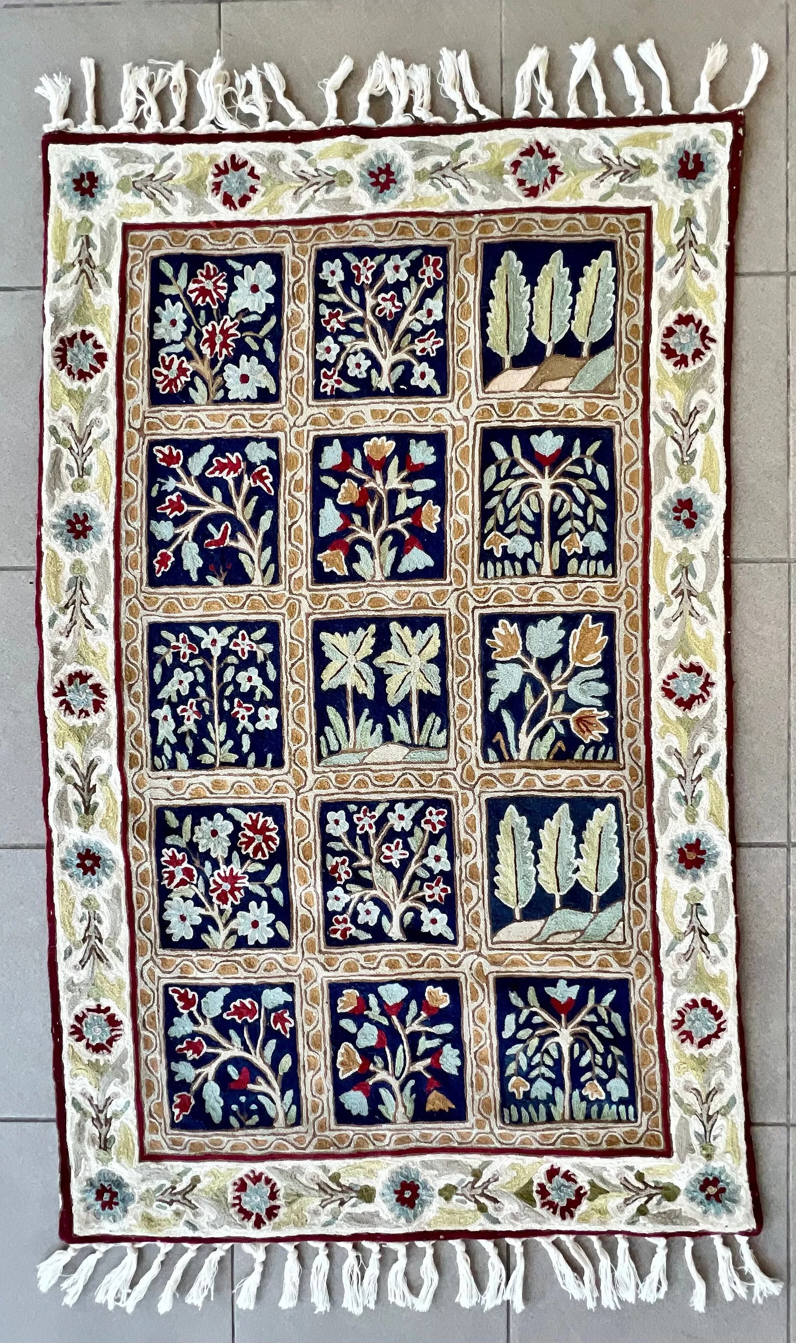 PERSIAN FLATWEAVE TAPESTRY RUG: Dimensions: H 4' x W 2' 3". Vintage Persian decor flatweave rug or tapestry.