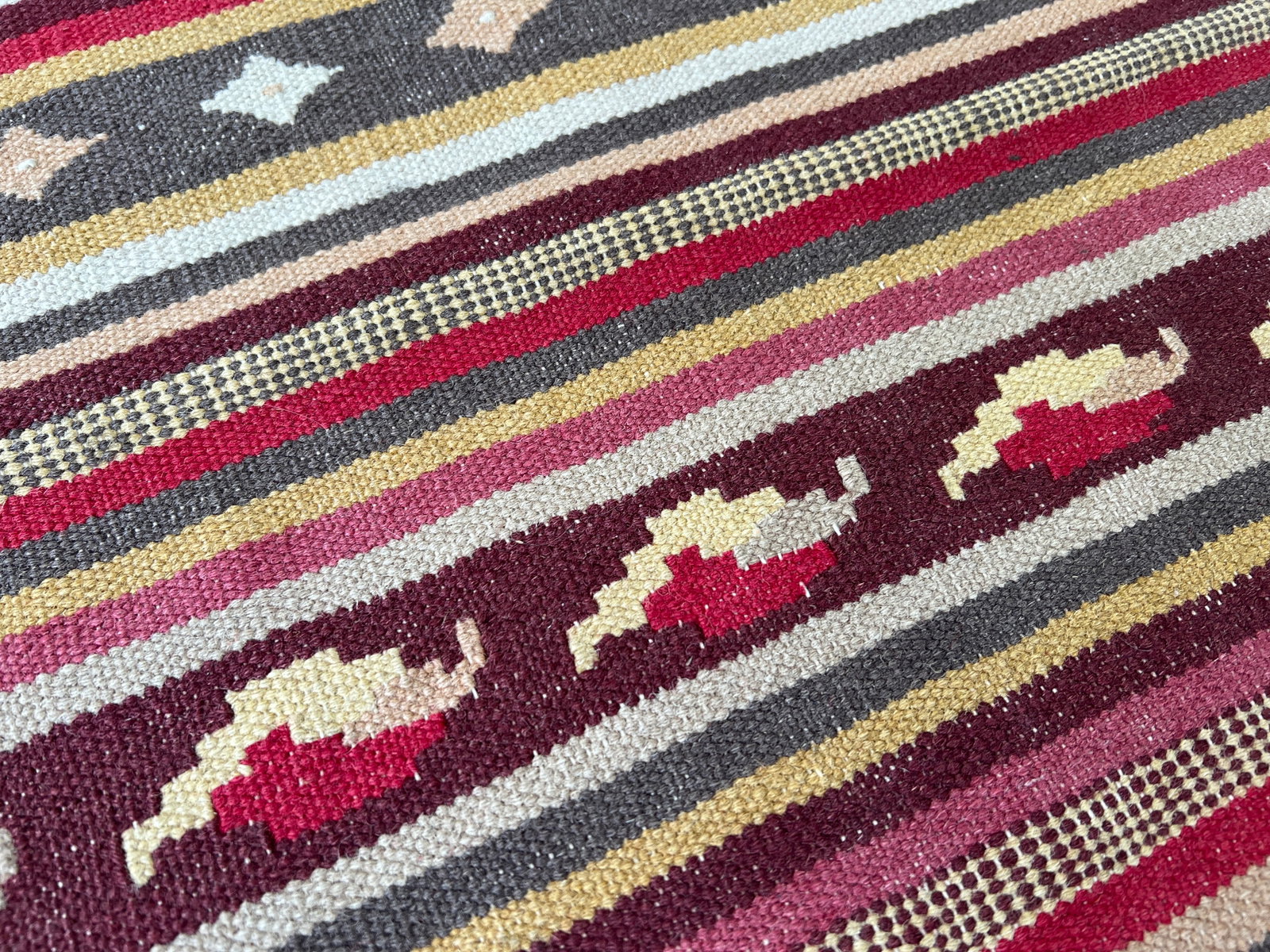 ORIENTAL FLATWEAVE RUG - 4