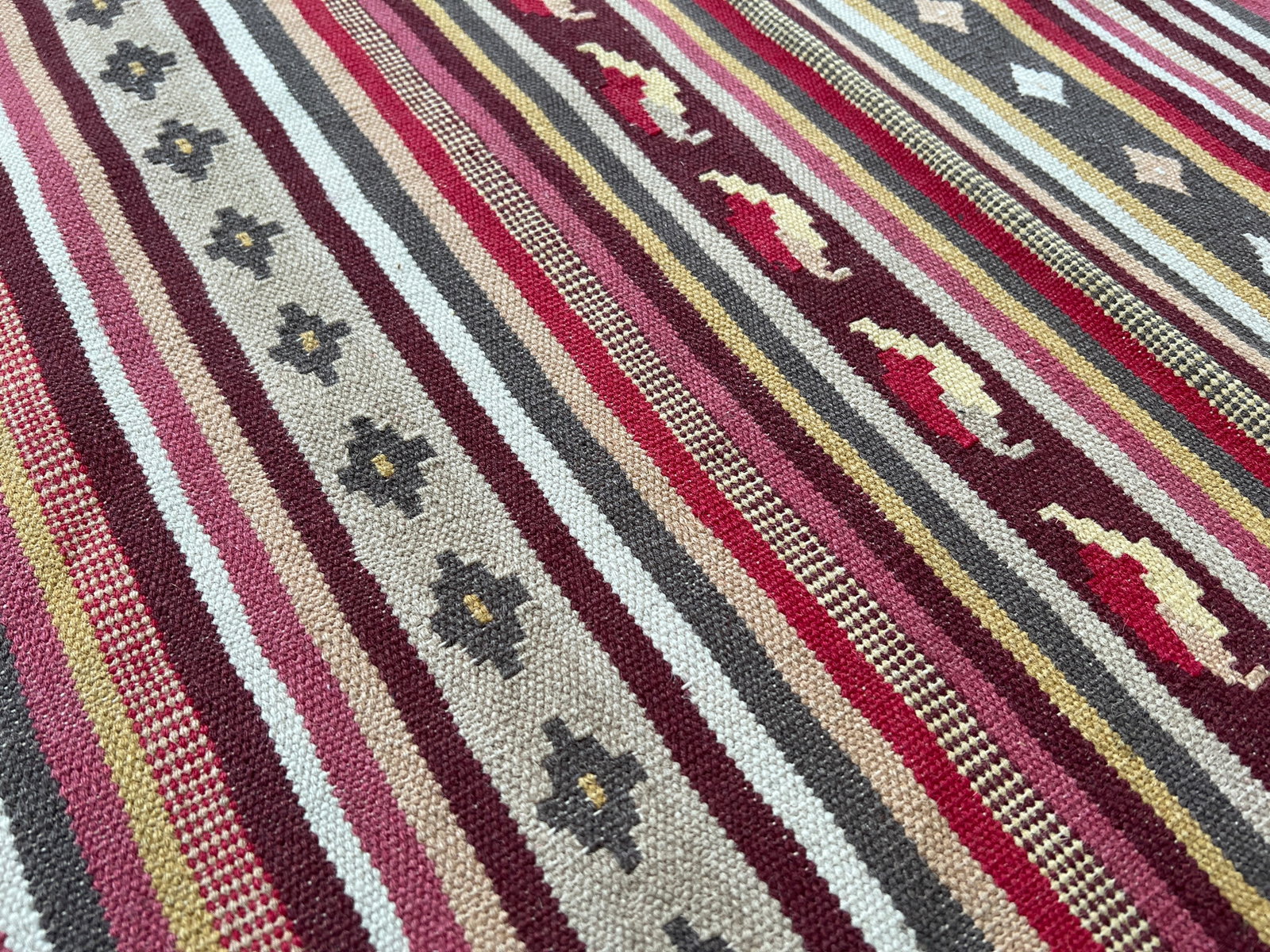 ORIENTAL FLATWEAVE RUG - 5